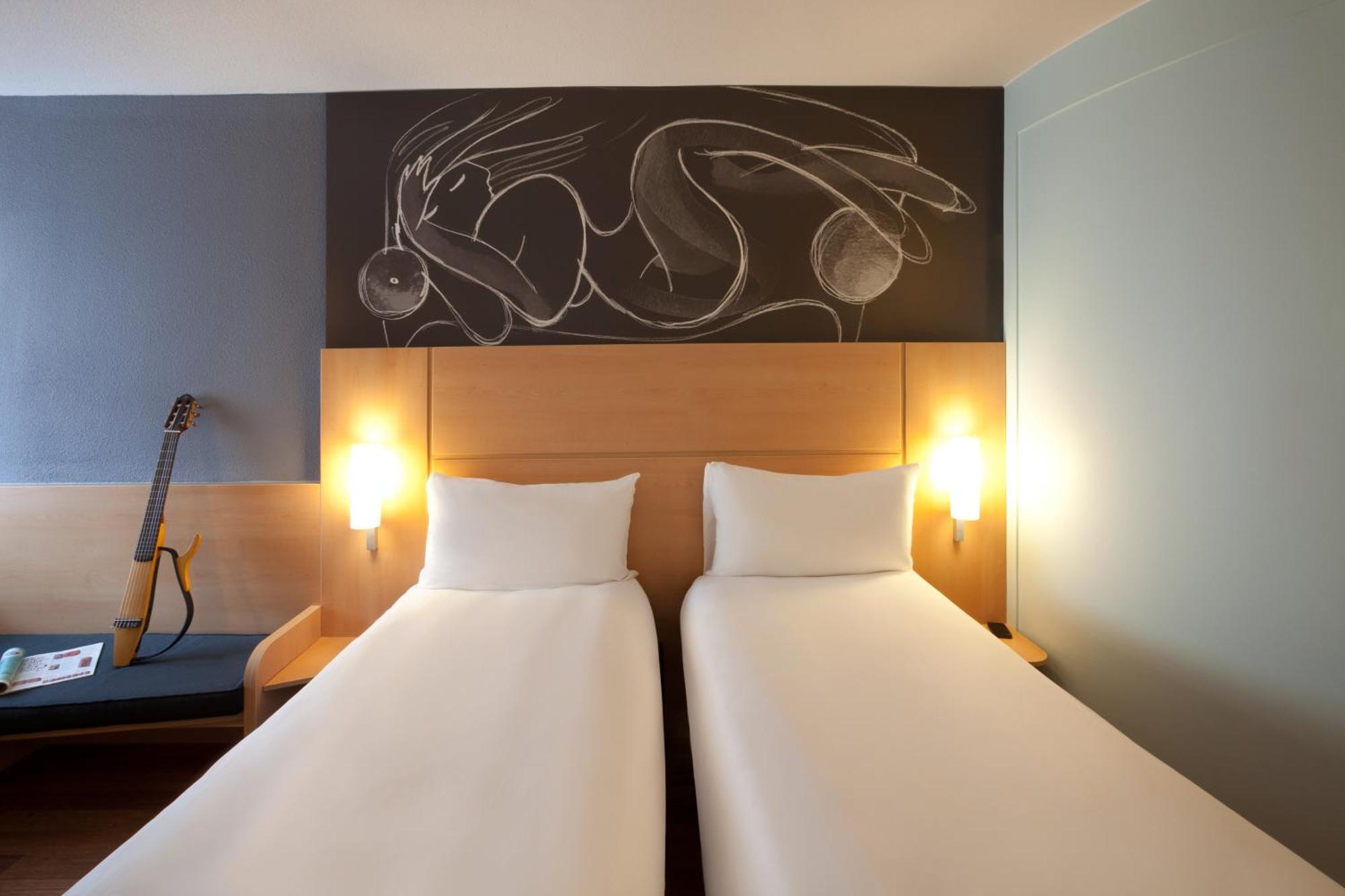 Standard Room 2 Single Beds