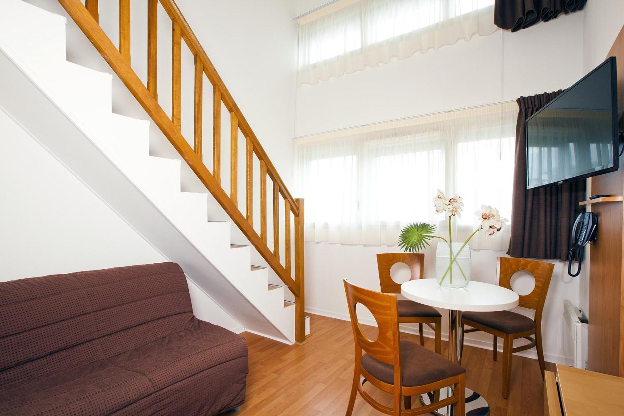 Duplex Apartment,1208527324:JPEG
