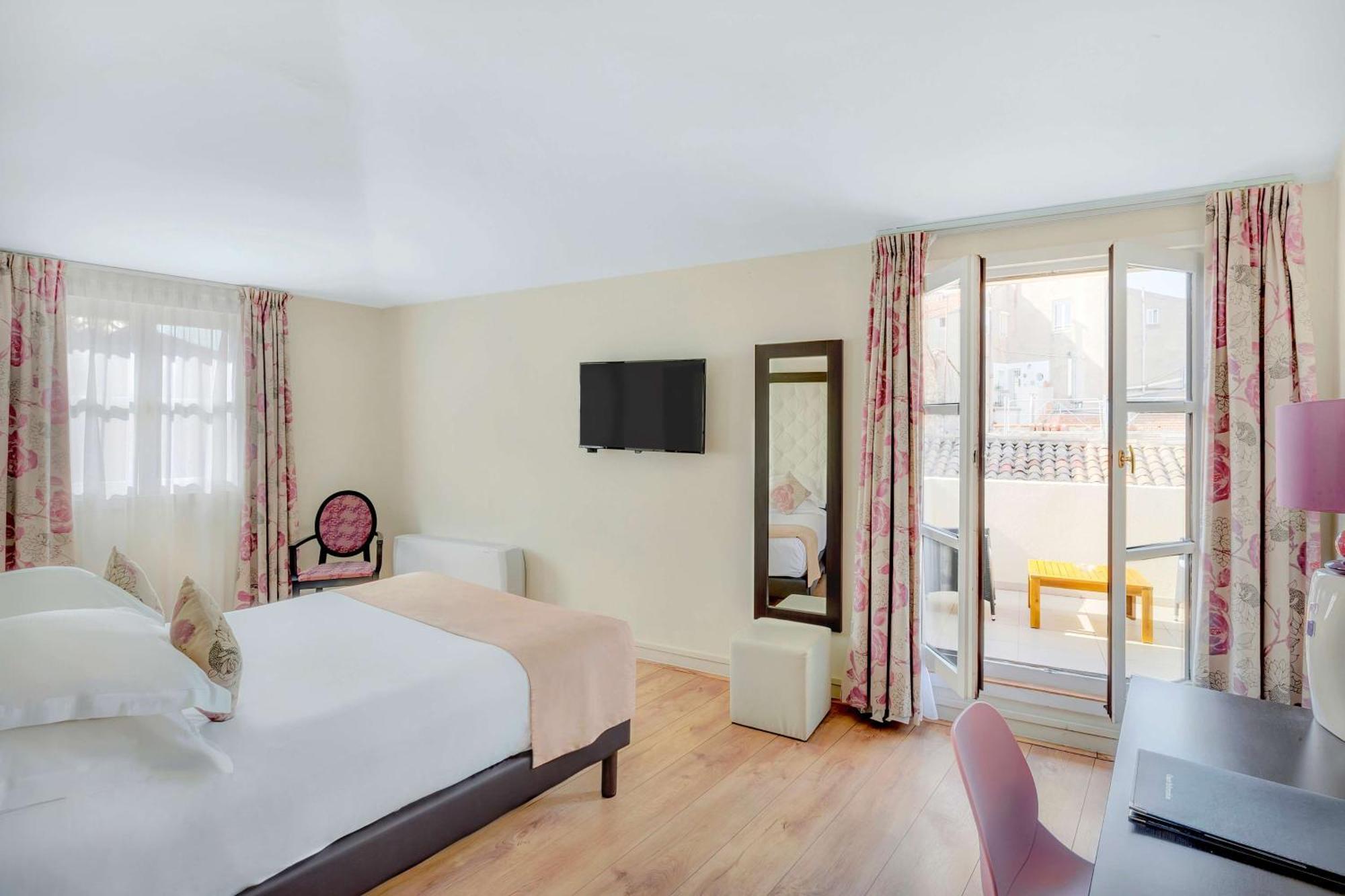 Prestige Queen Room,1273911715:JPEG