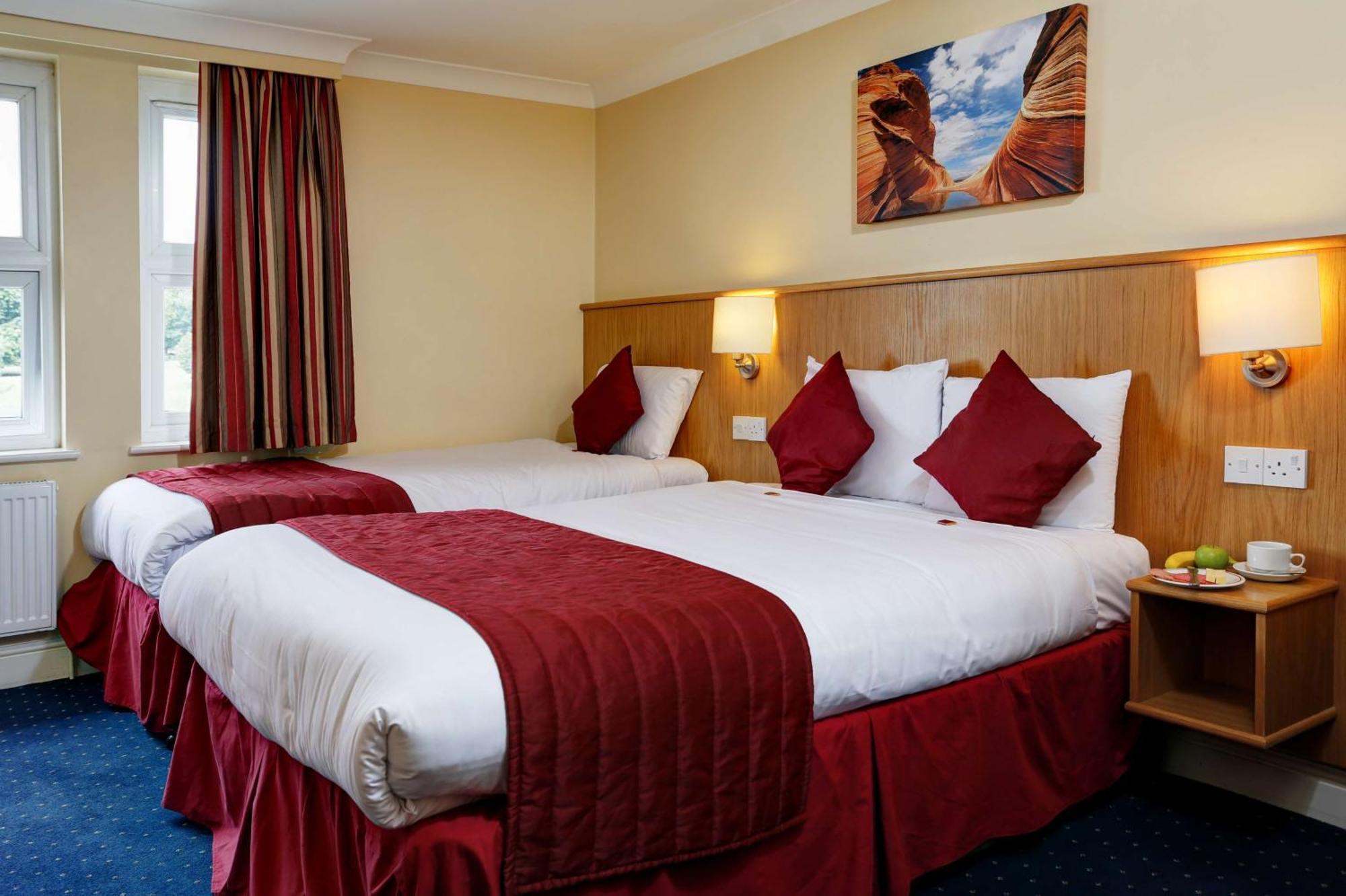 Standard Room One Double Bed One Single Bed Non-Smoking,895718011:JPEG