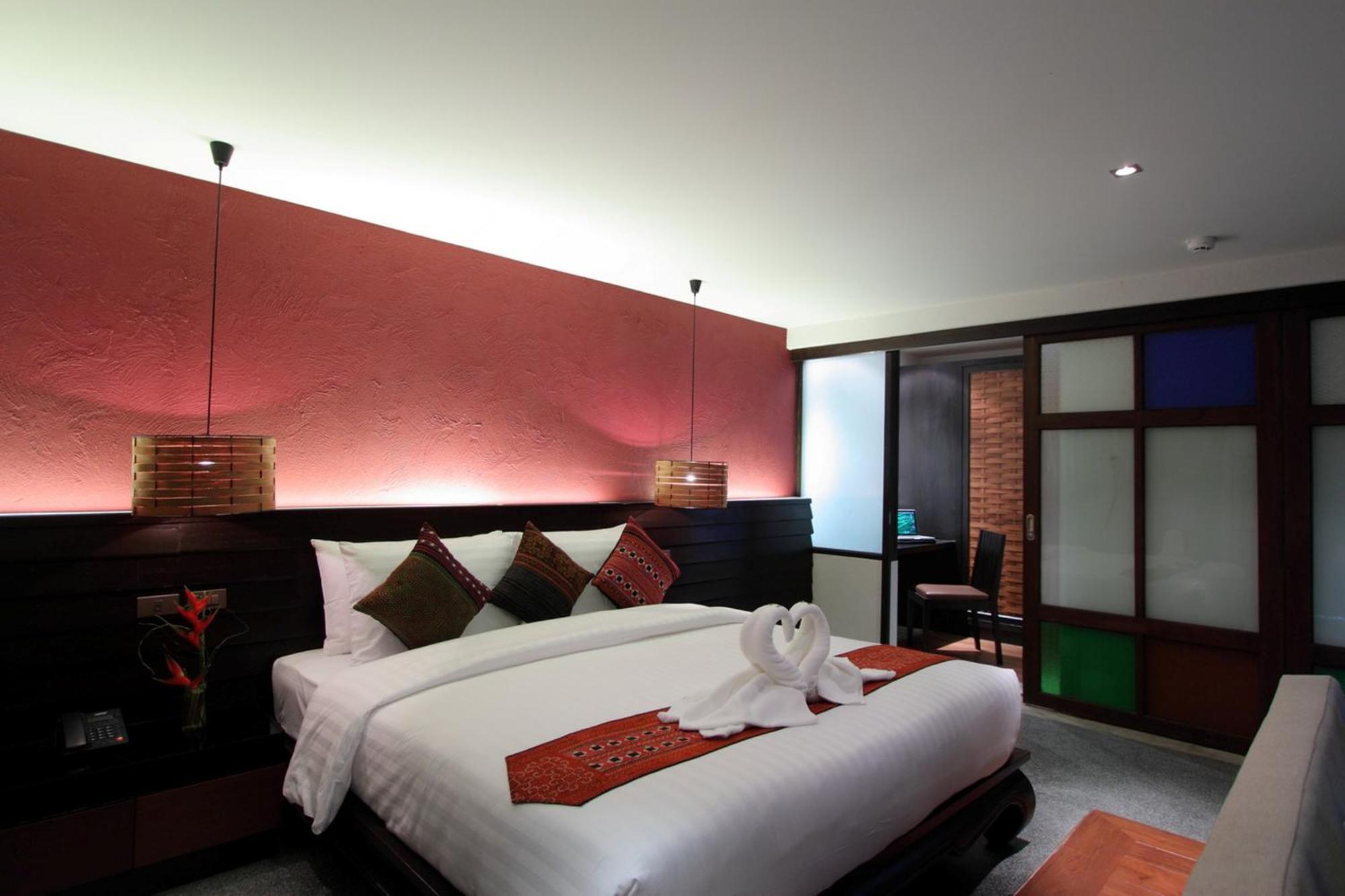 Honeymoon Suite,1208813101:JPEG