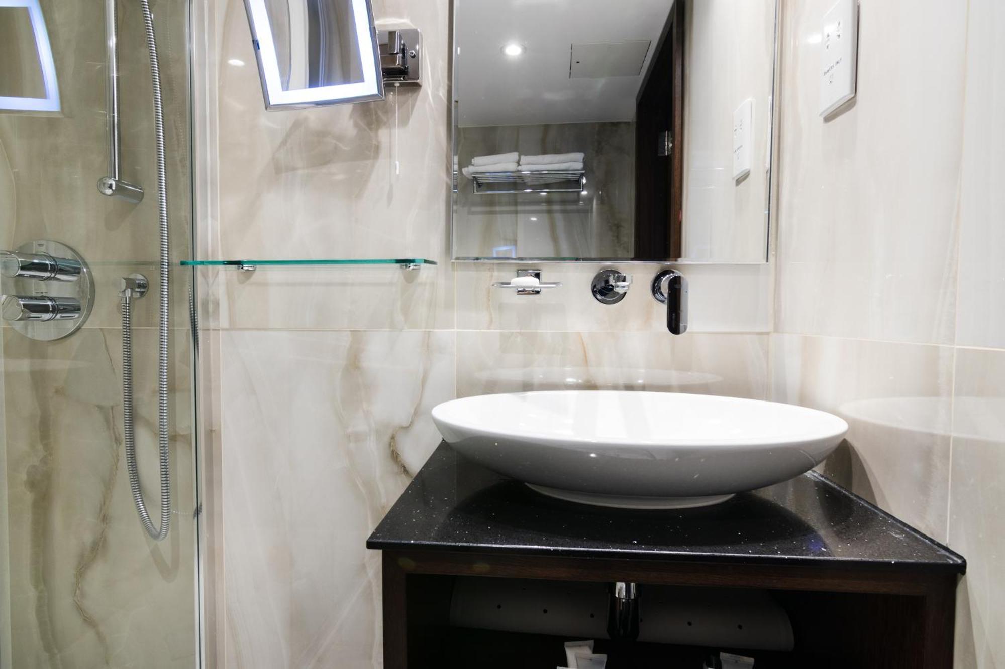 Compact Double Room,1516362088:JPEG