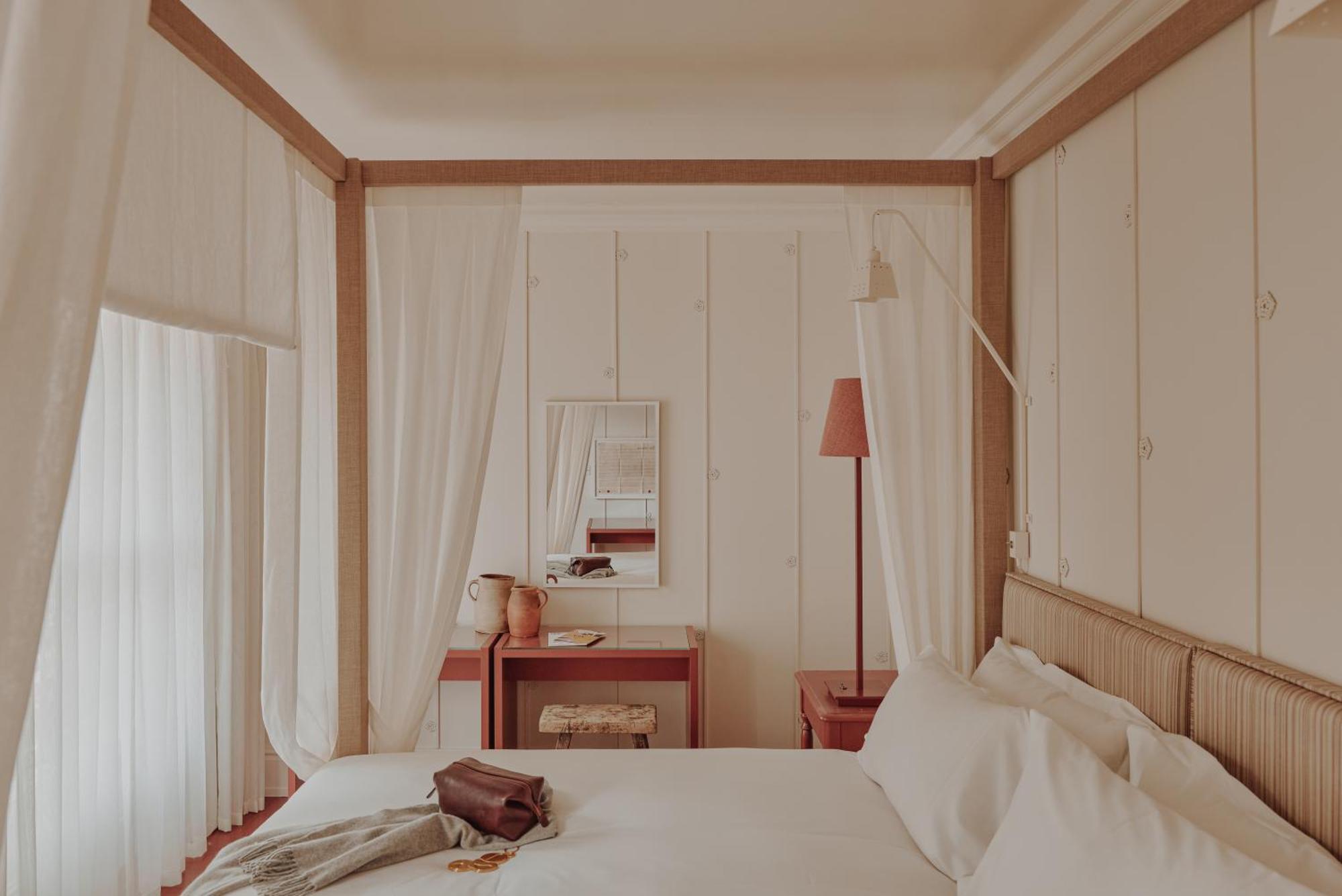 Large Guest Room