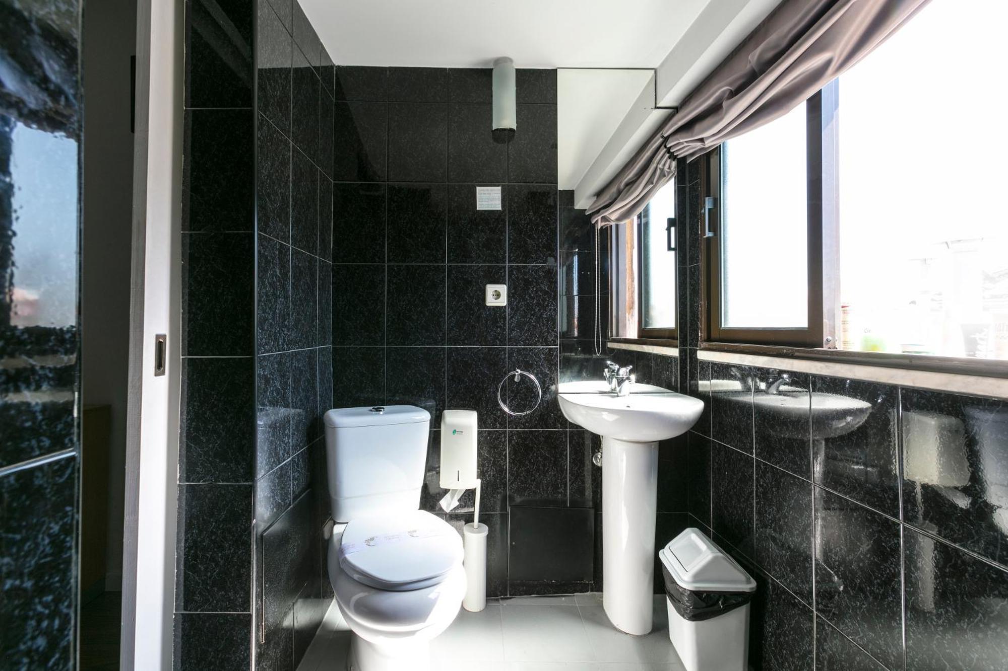 Triple Room,1209125689:JPEG