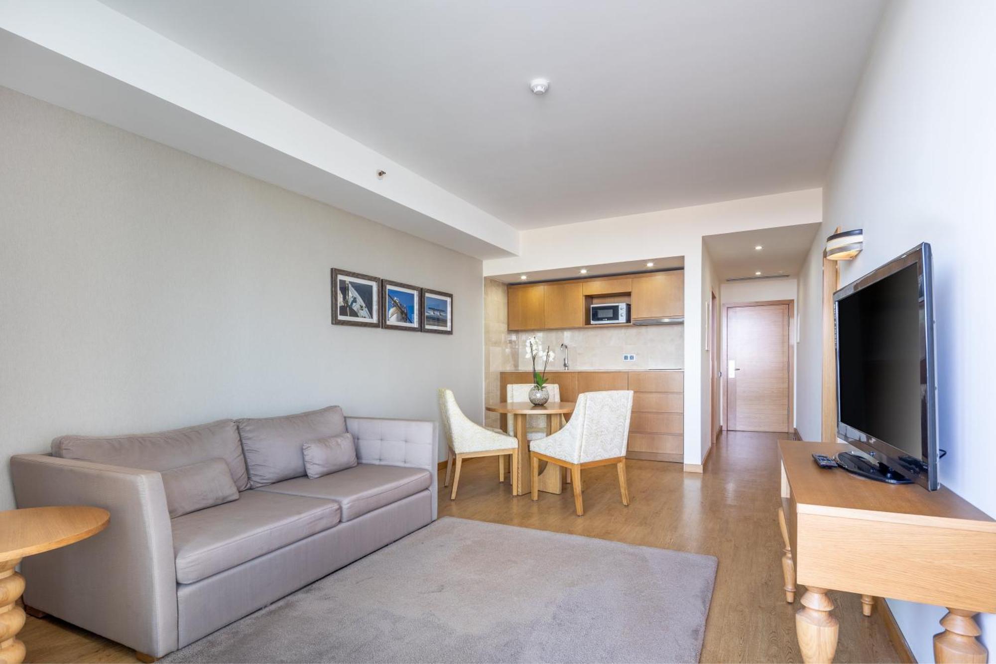 Suite Kitchenette,1225850795:JPEG