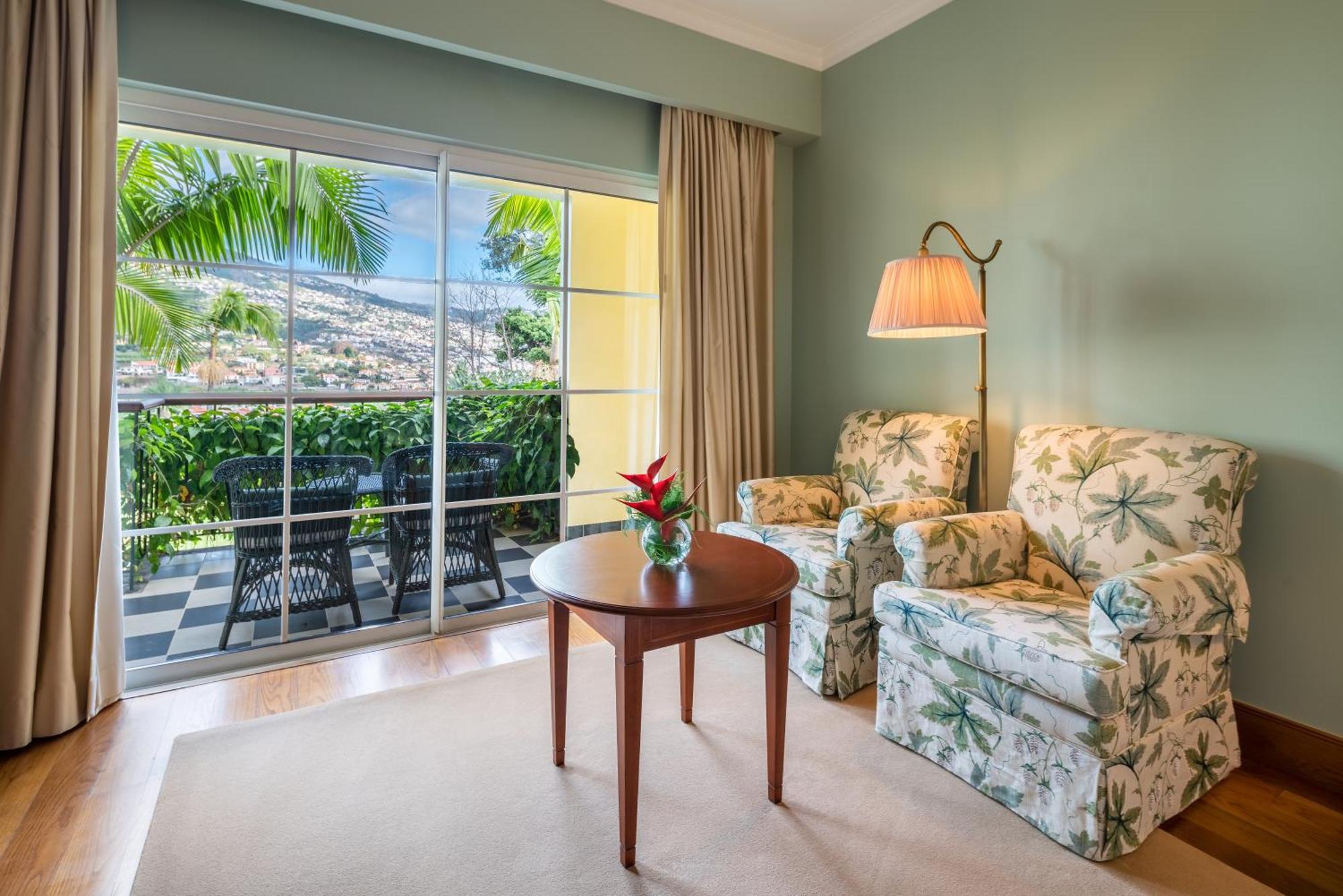 Botanical Premium Suite