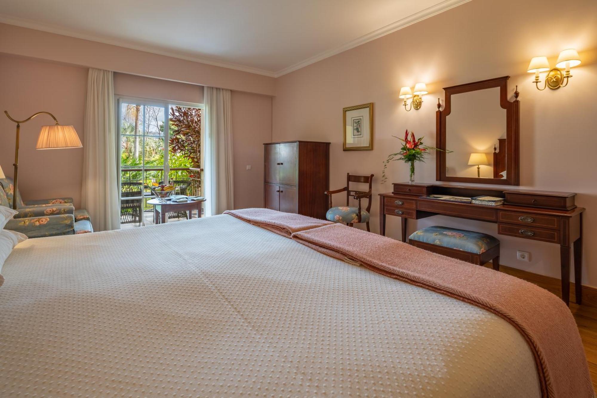 Deluxe Garden Room