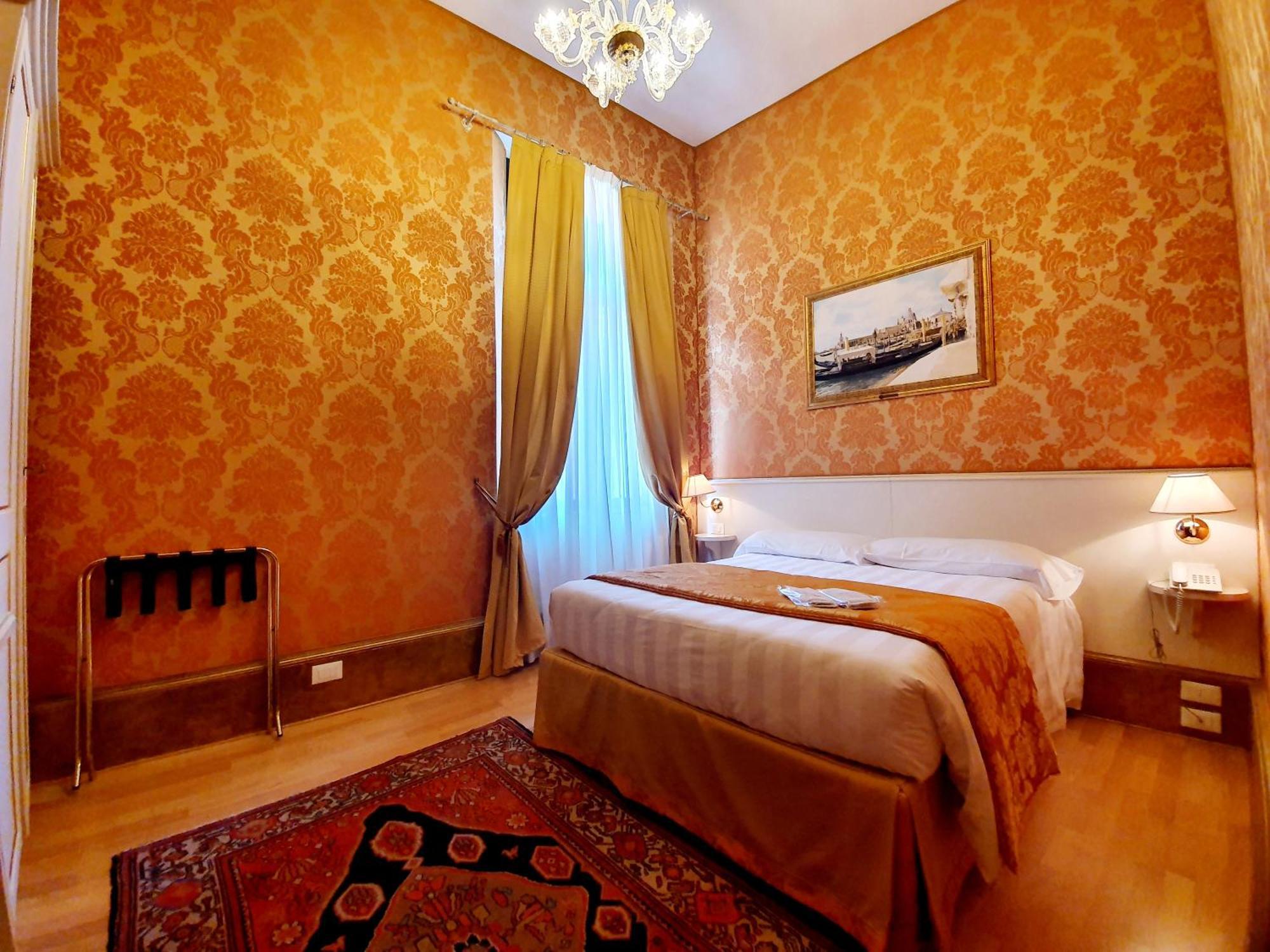 Classic Double Room