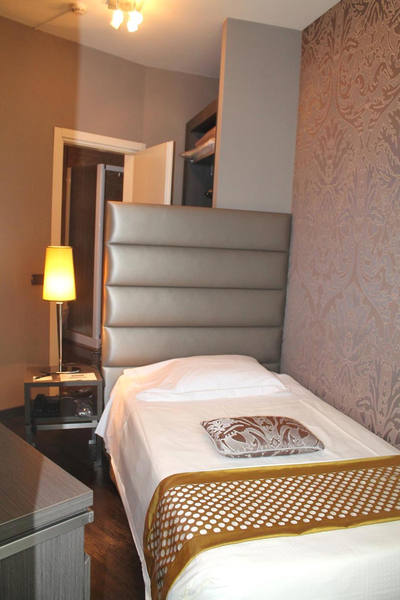 Classic Single Room