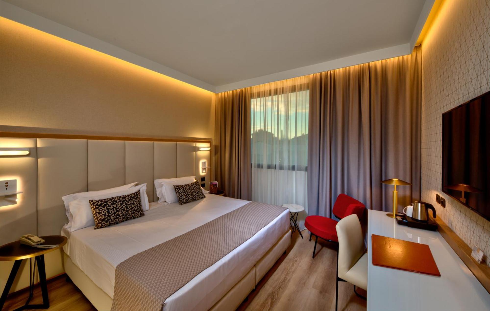 Classic Double Room,1437365110:JPEG