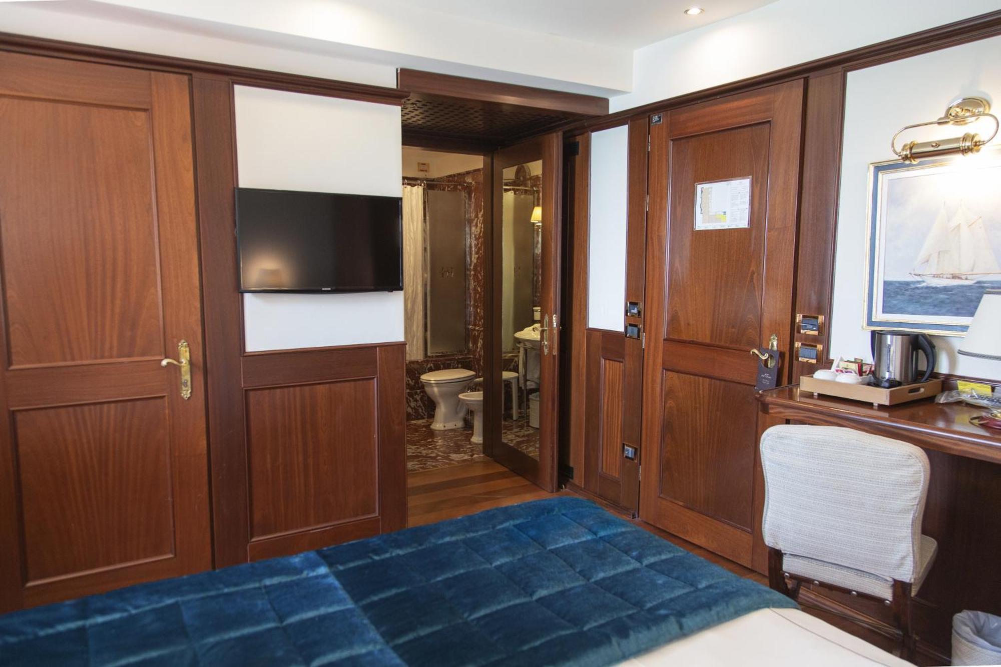 Superior Double Room Lagoon View