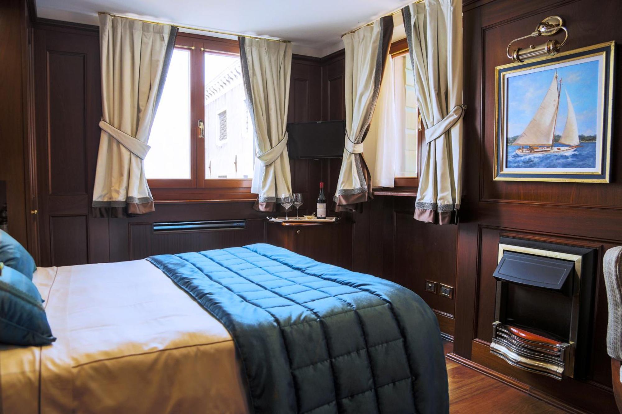 Classic Double Room Lagoon View