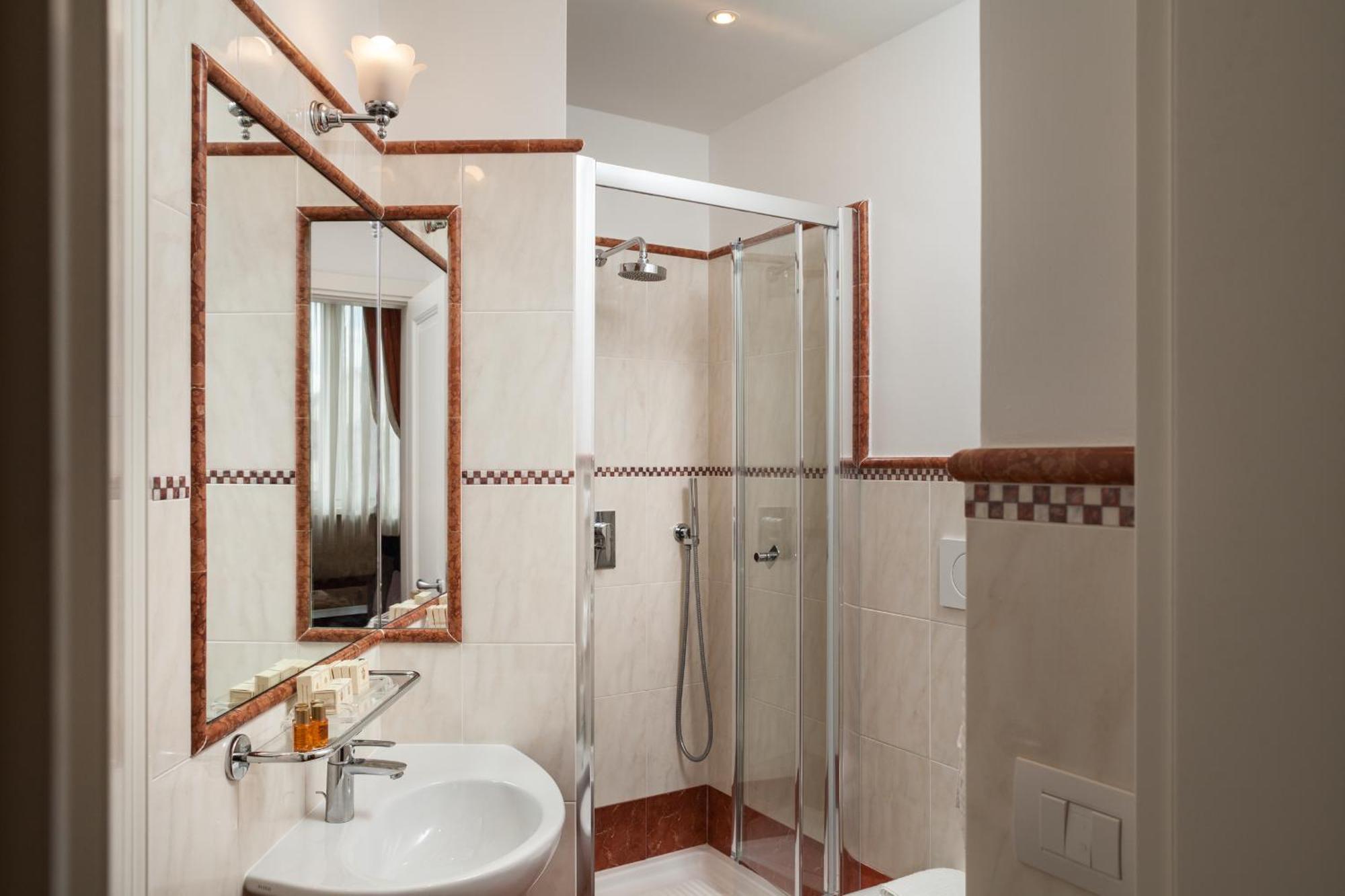 Classic Single Room