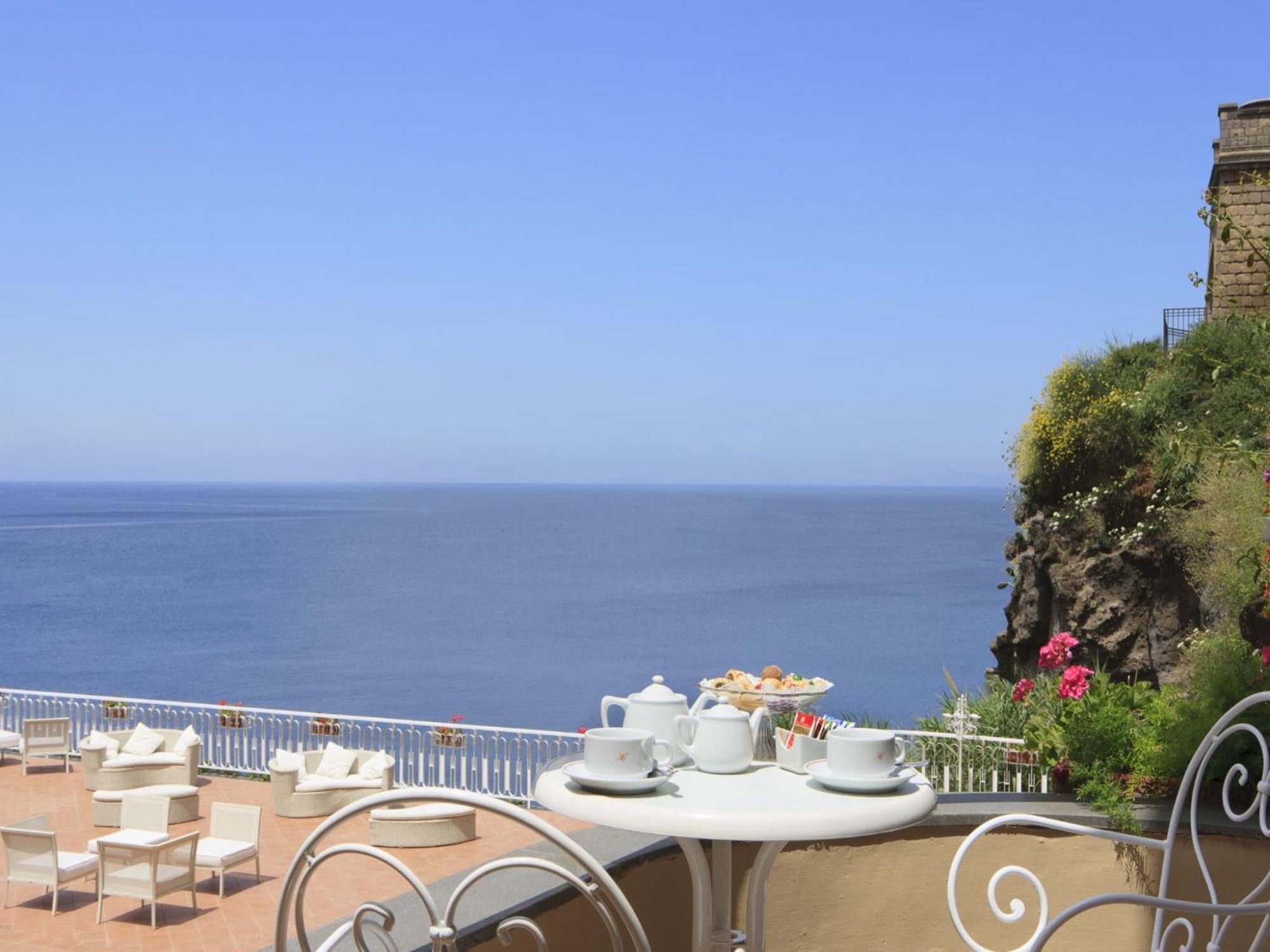 Superior Double or Twin Room Sea View