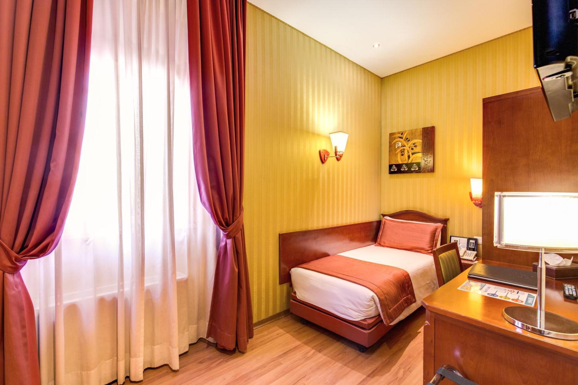 Single Room,938424031:JPEG