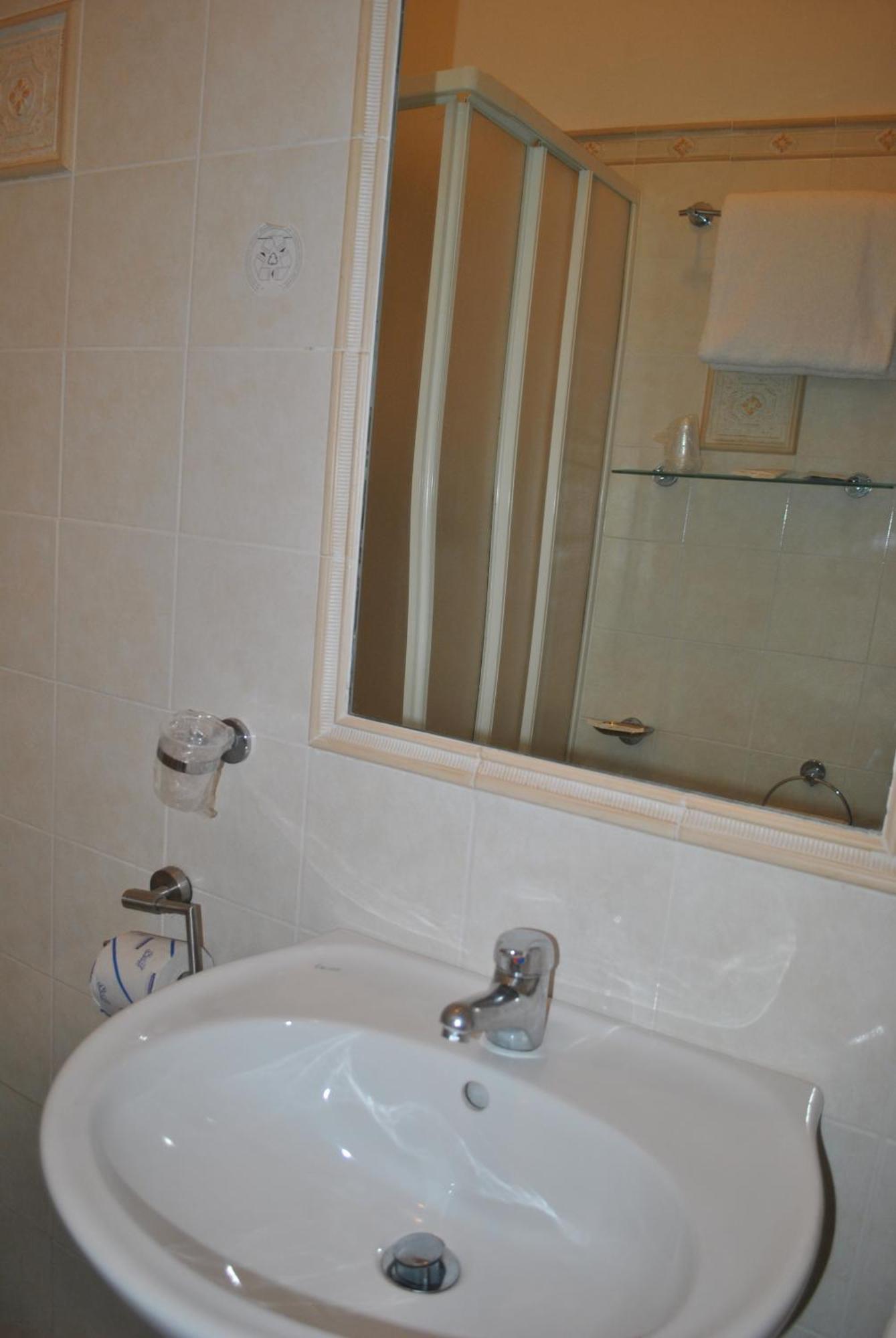 Economy Double or Twin Room