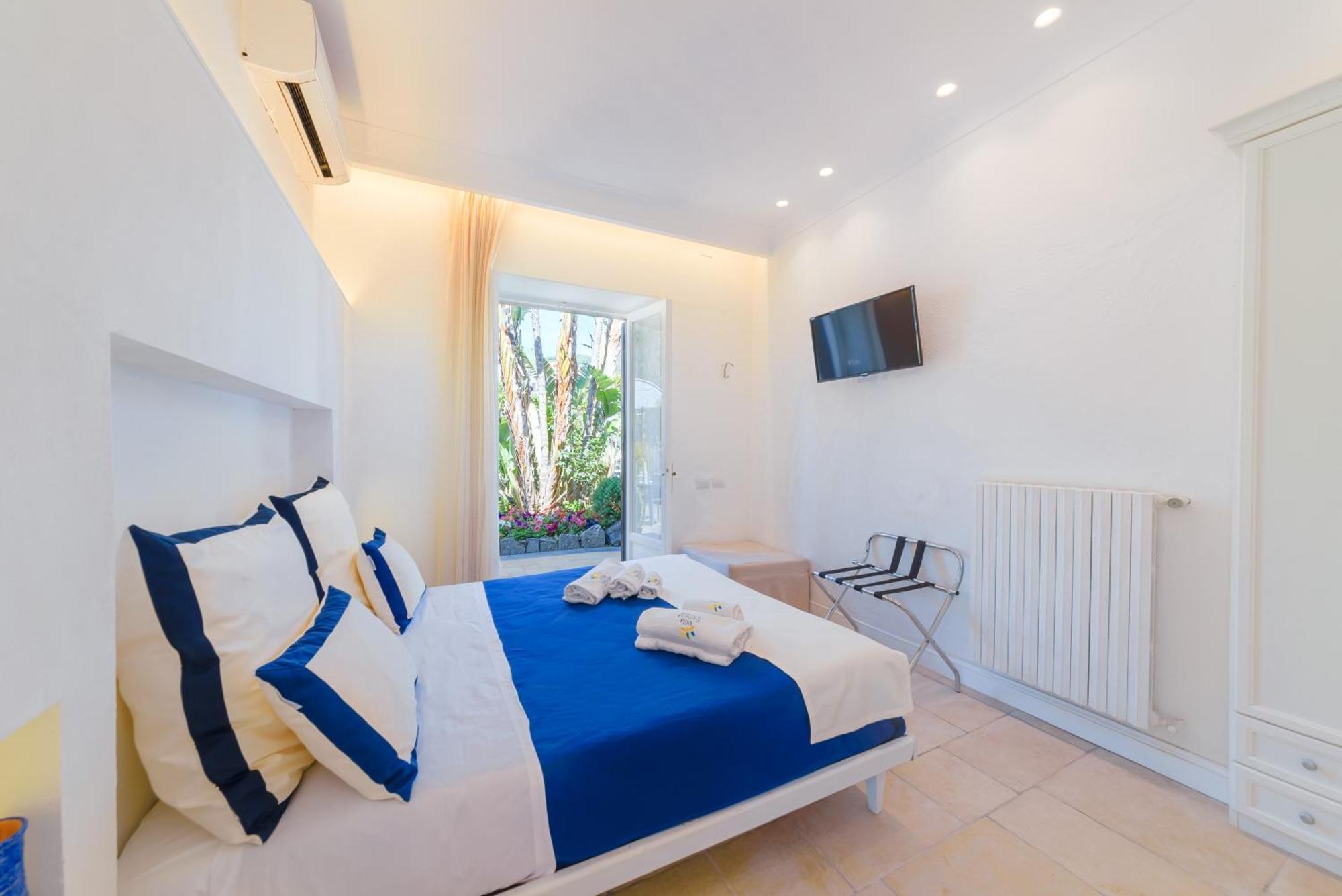 Classic Quadruple Room