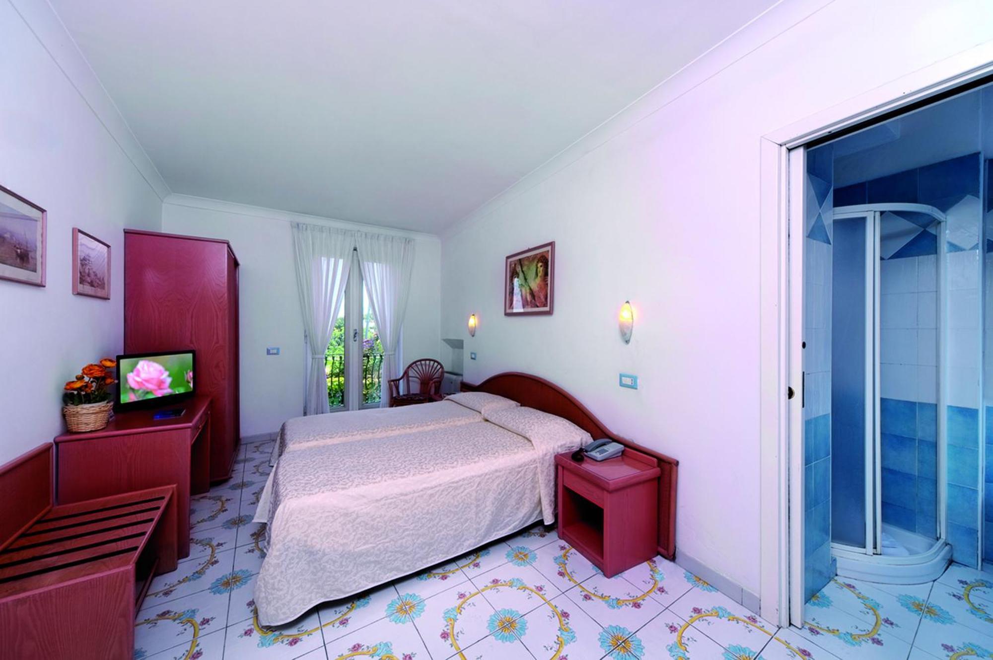 Standard Single Room,110359446:JPEG