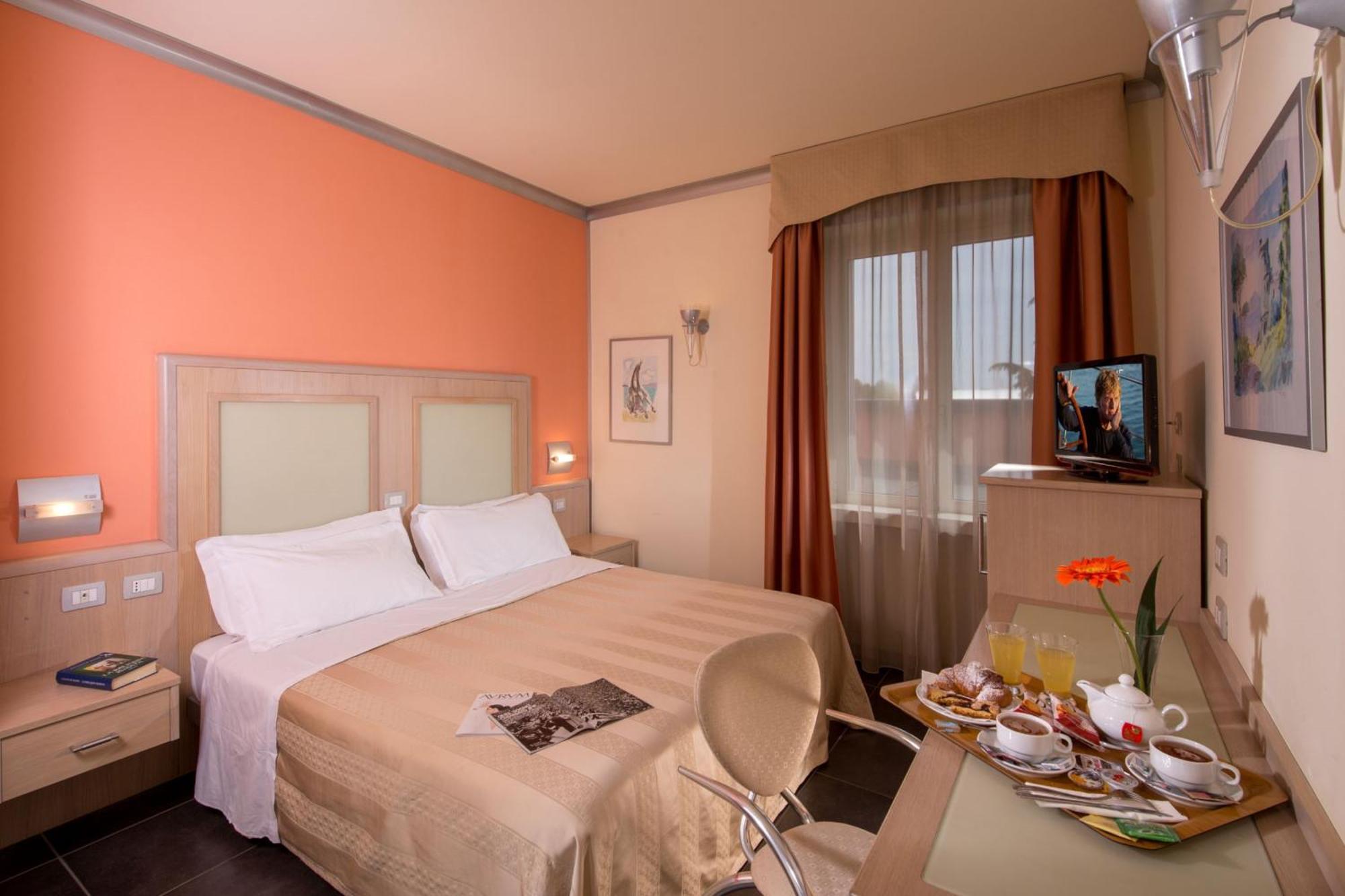 Double Room,1209480862:JPEG