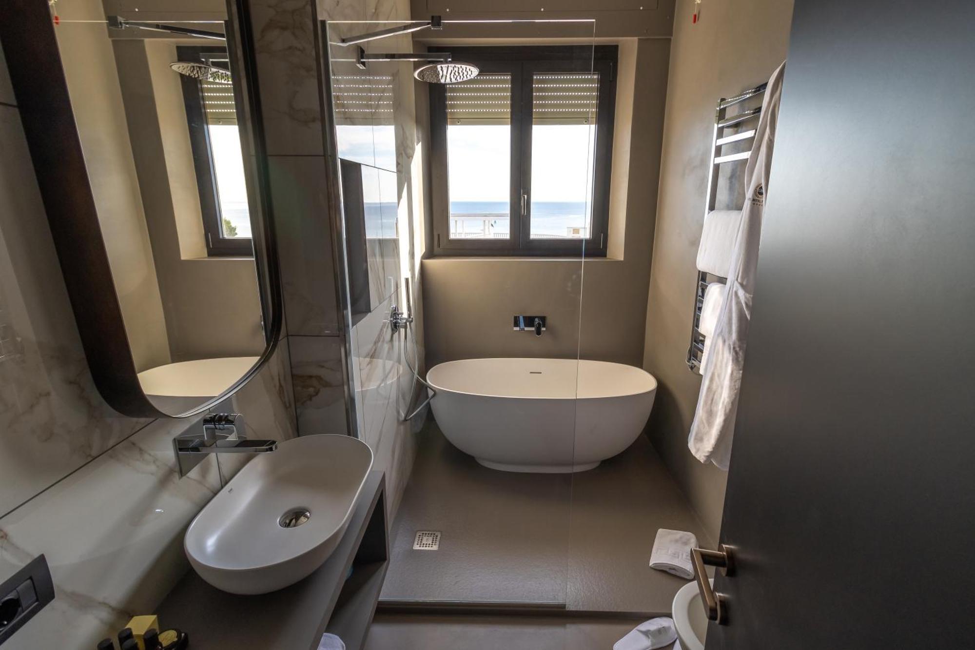 Deluxe Double Room Balcony Sea View