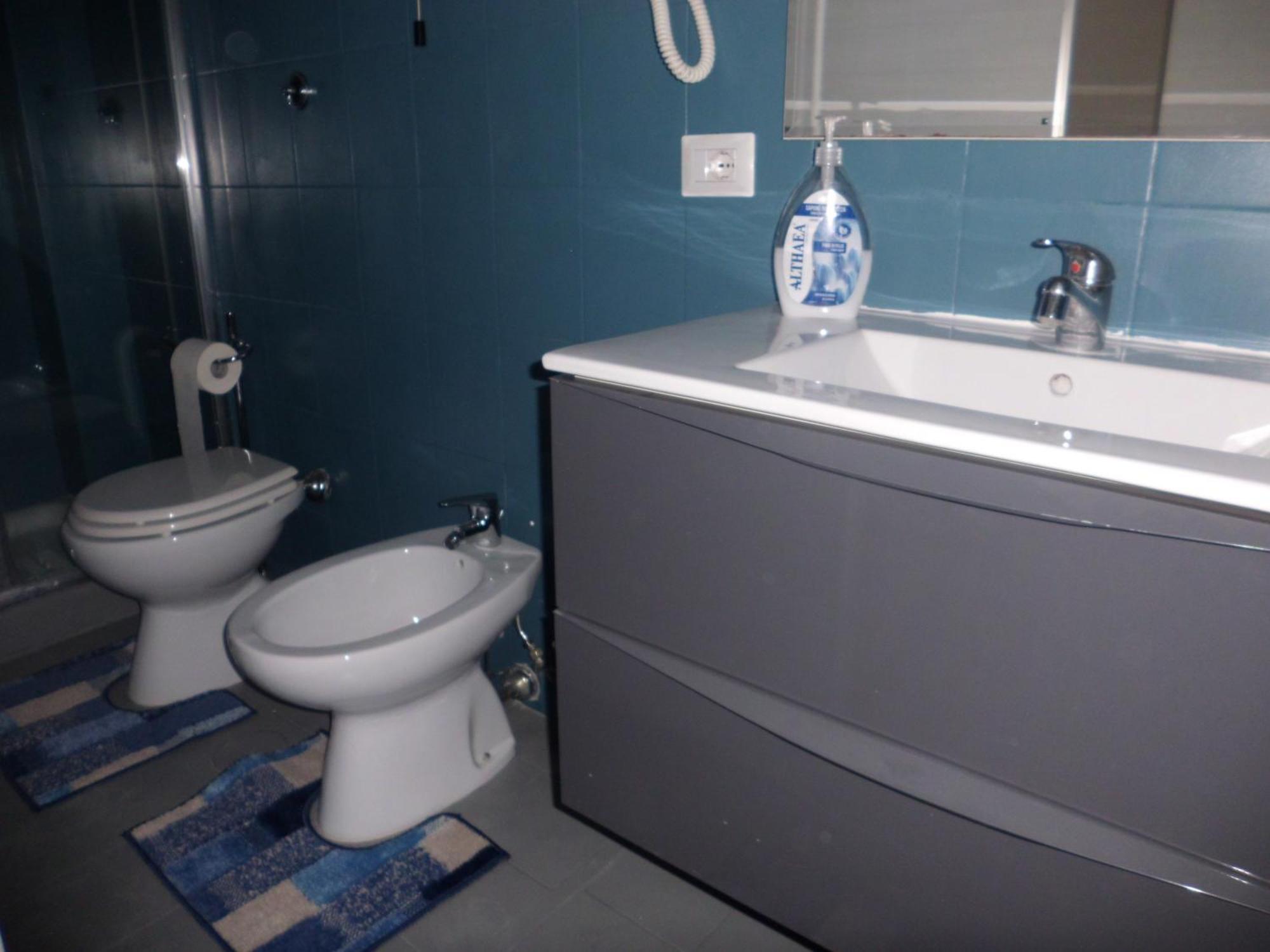 Large Double or Twin Room,999097206:JPEG