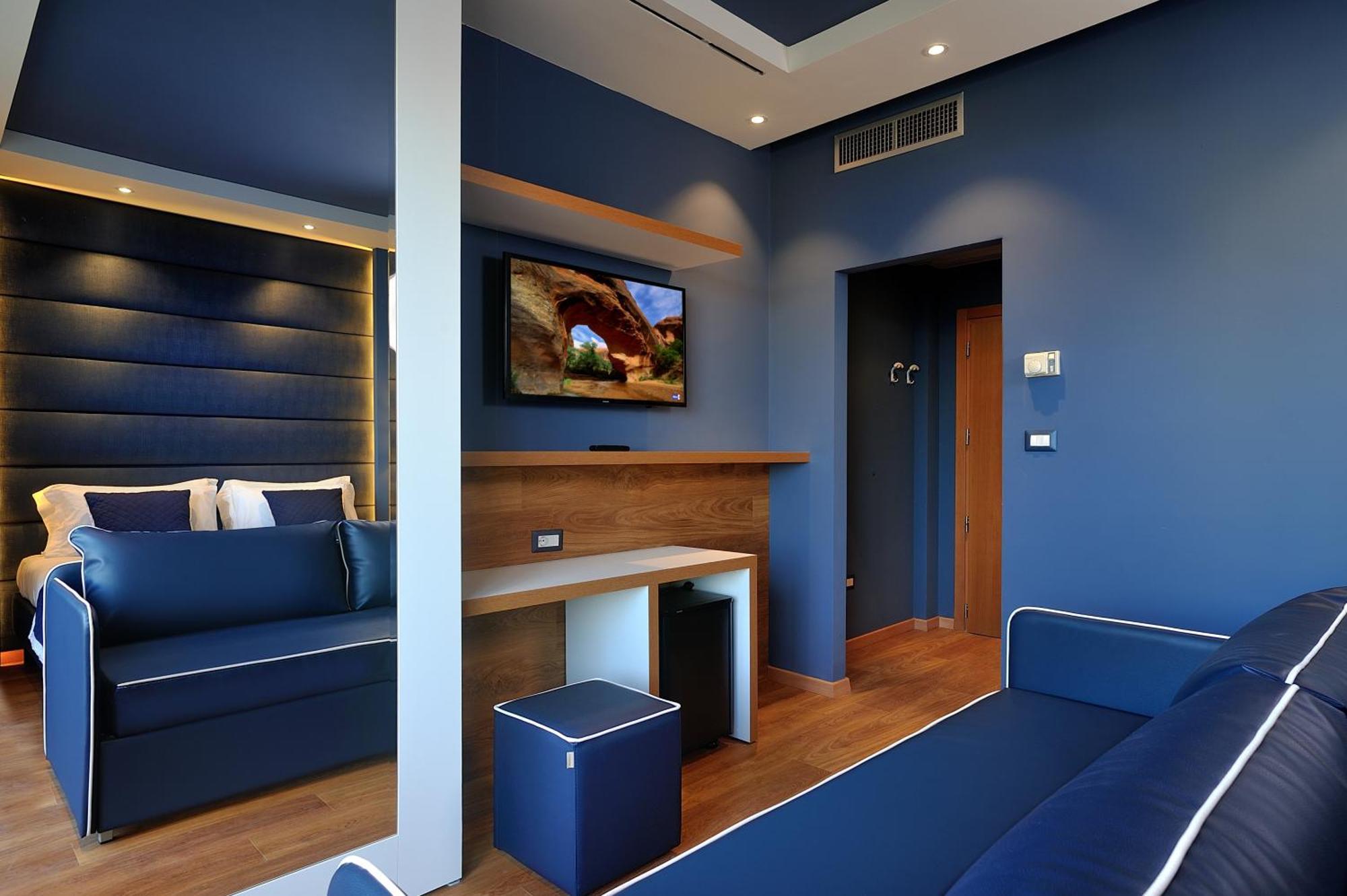 Superior Twin or Double Room Balcony Seaview