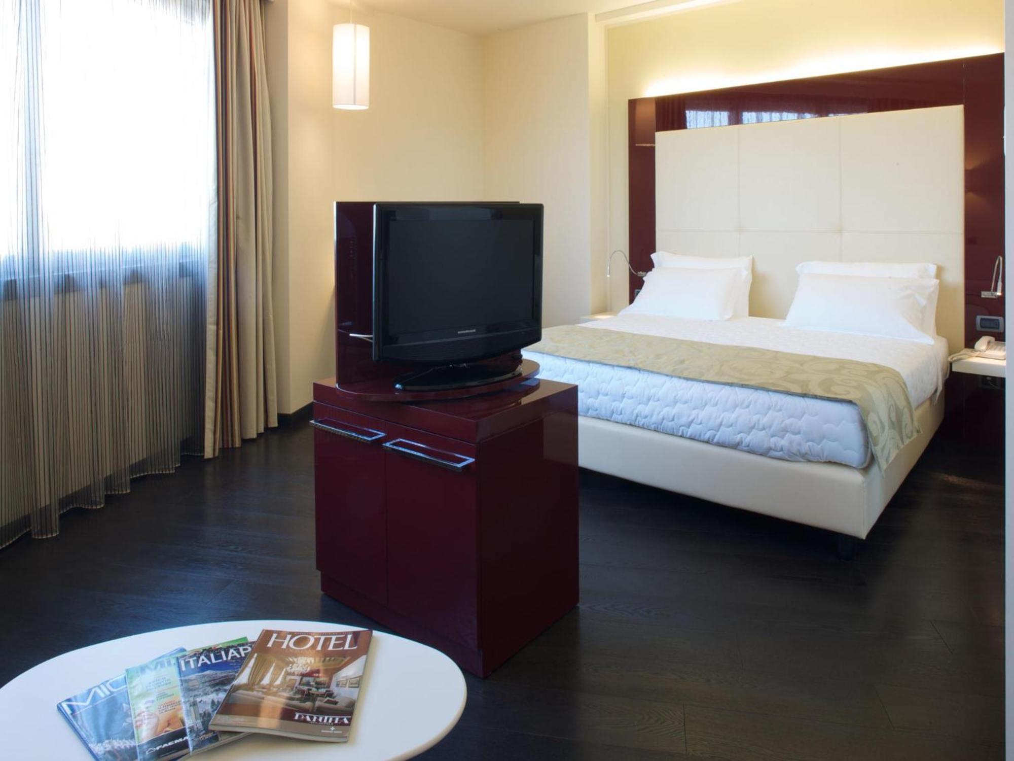 Junior King Suite