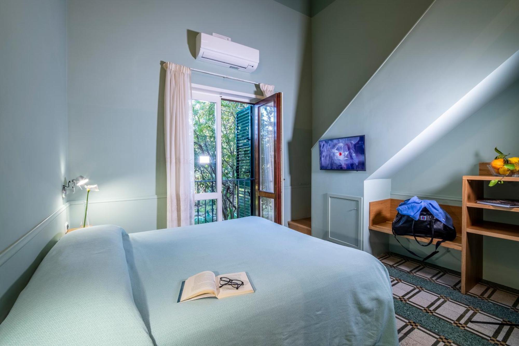 Large Double or Twin Room