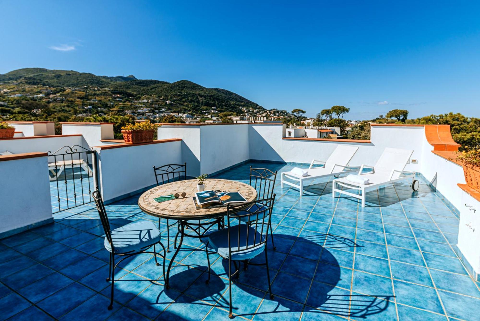 Suite Terrace,1708102826:JPEG