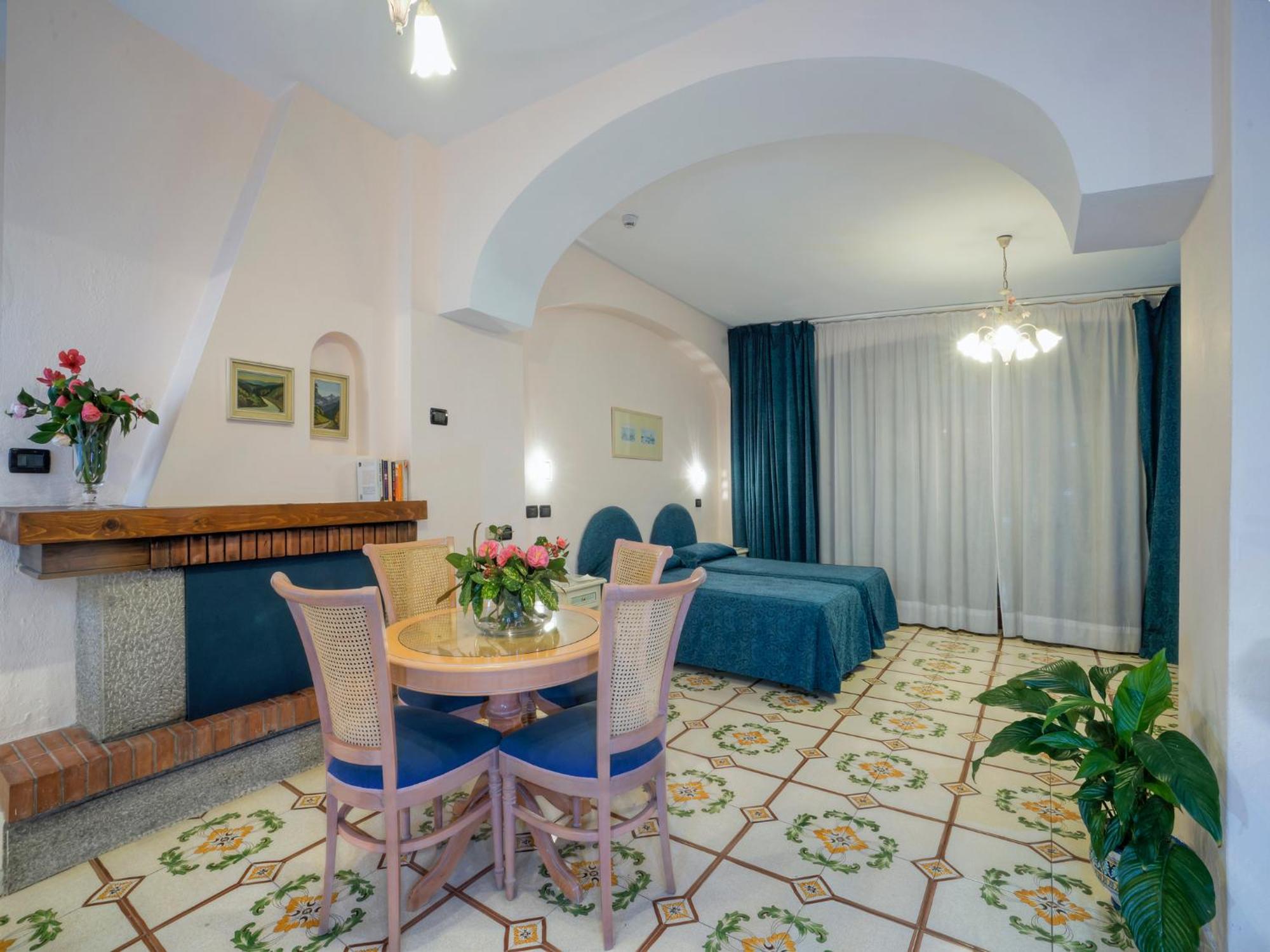 Superior Triple Room Sea View