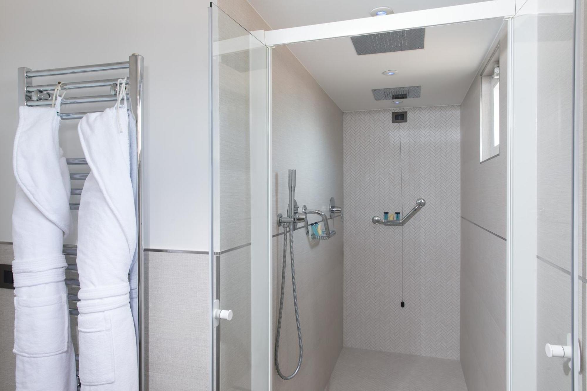 Executive Double or Twin Room,79359111:JPEG