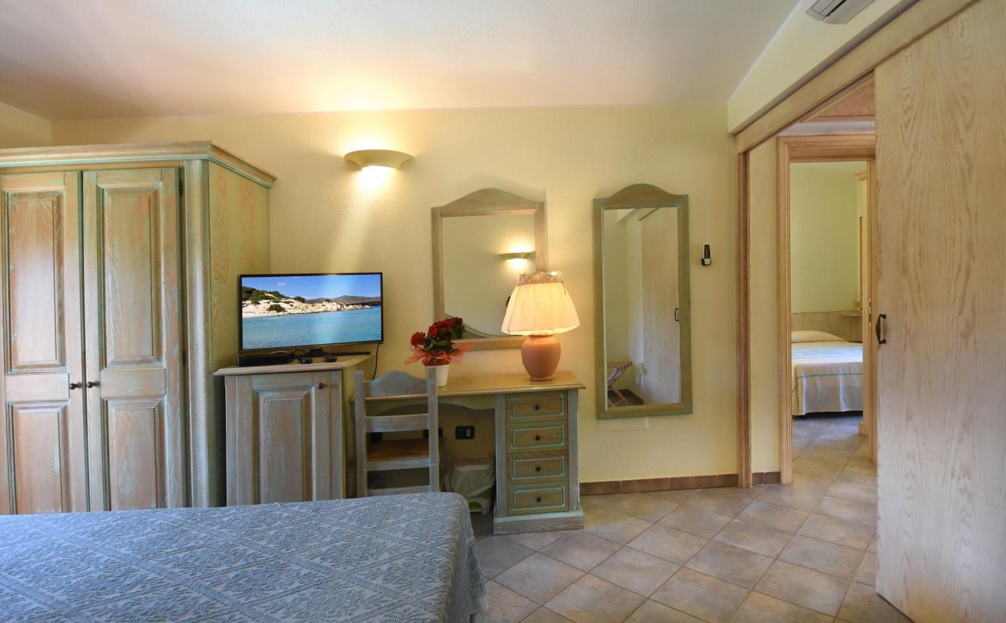 Family Room,68101406:JPEG