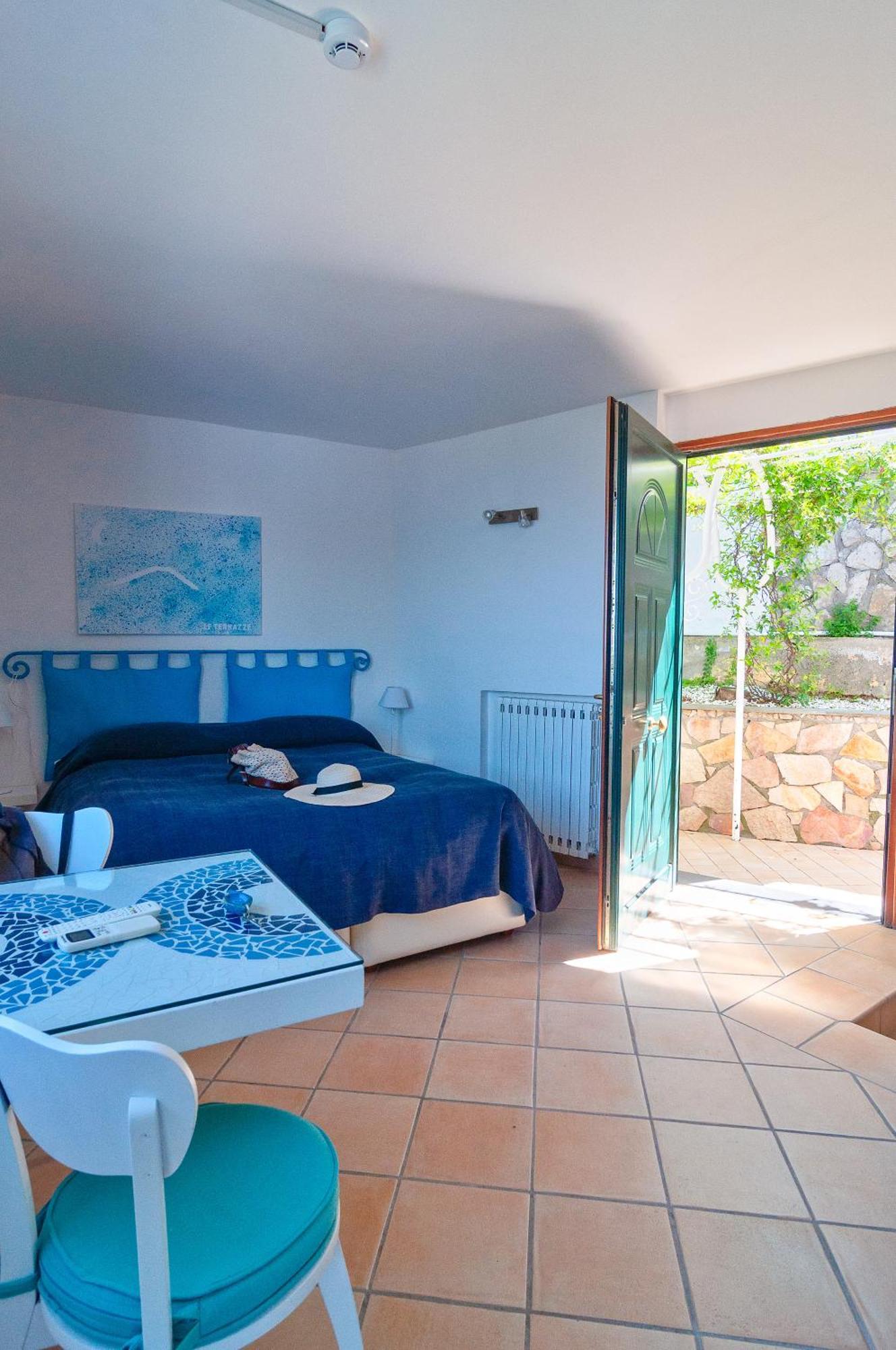 Studio with Balcony and Sea View (2 Adults),1498729105:JPEG