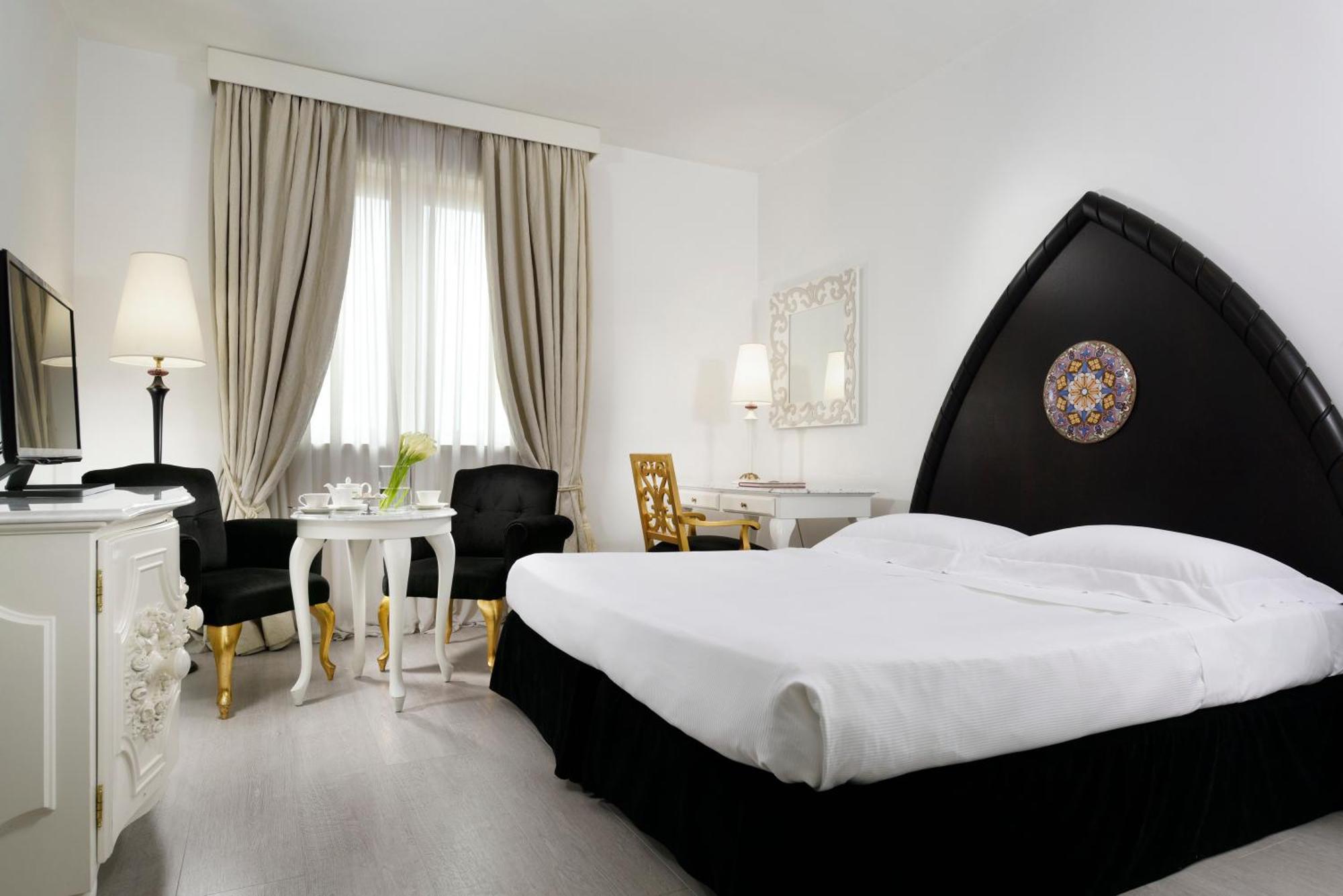 Deluxe Double Room,1274689792:JPEG
