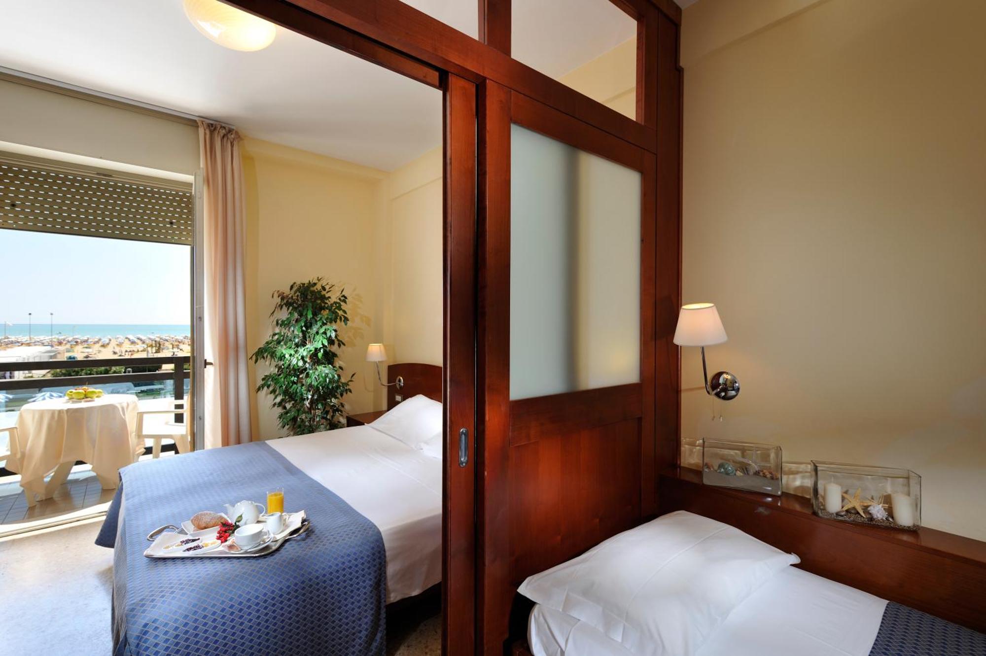 Quadruple Room Sea View,1026267364:JPEG