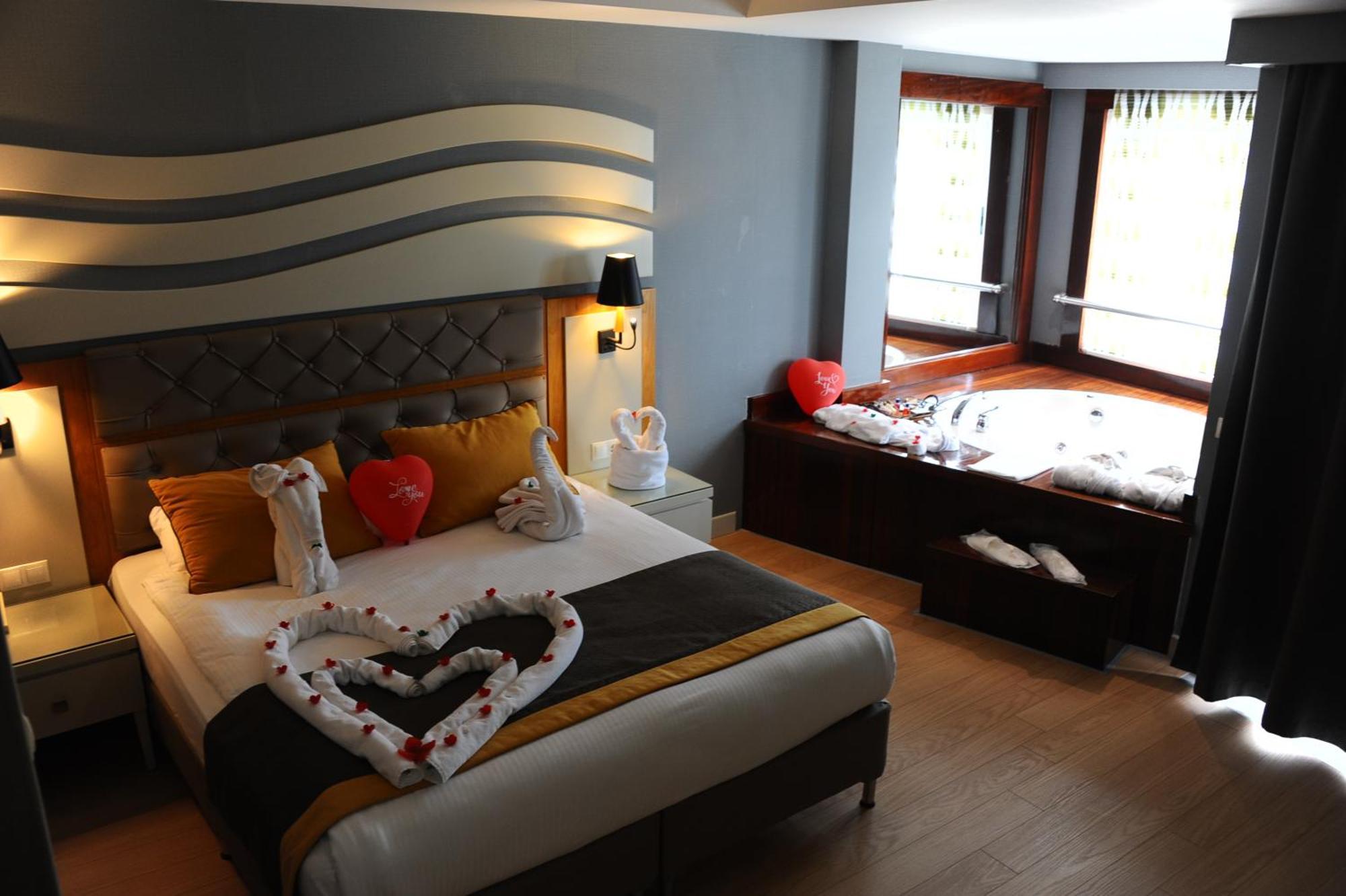 Double Room Spa Bath,1589110635:JPEG