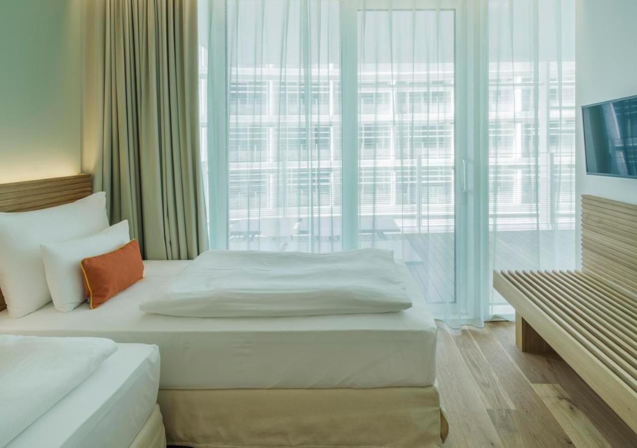 Superior Suite Balcony Lateral Sea View