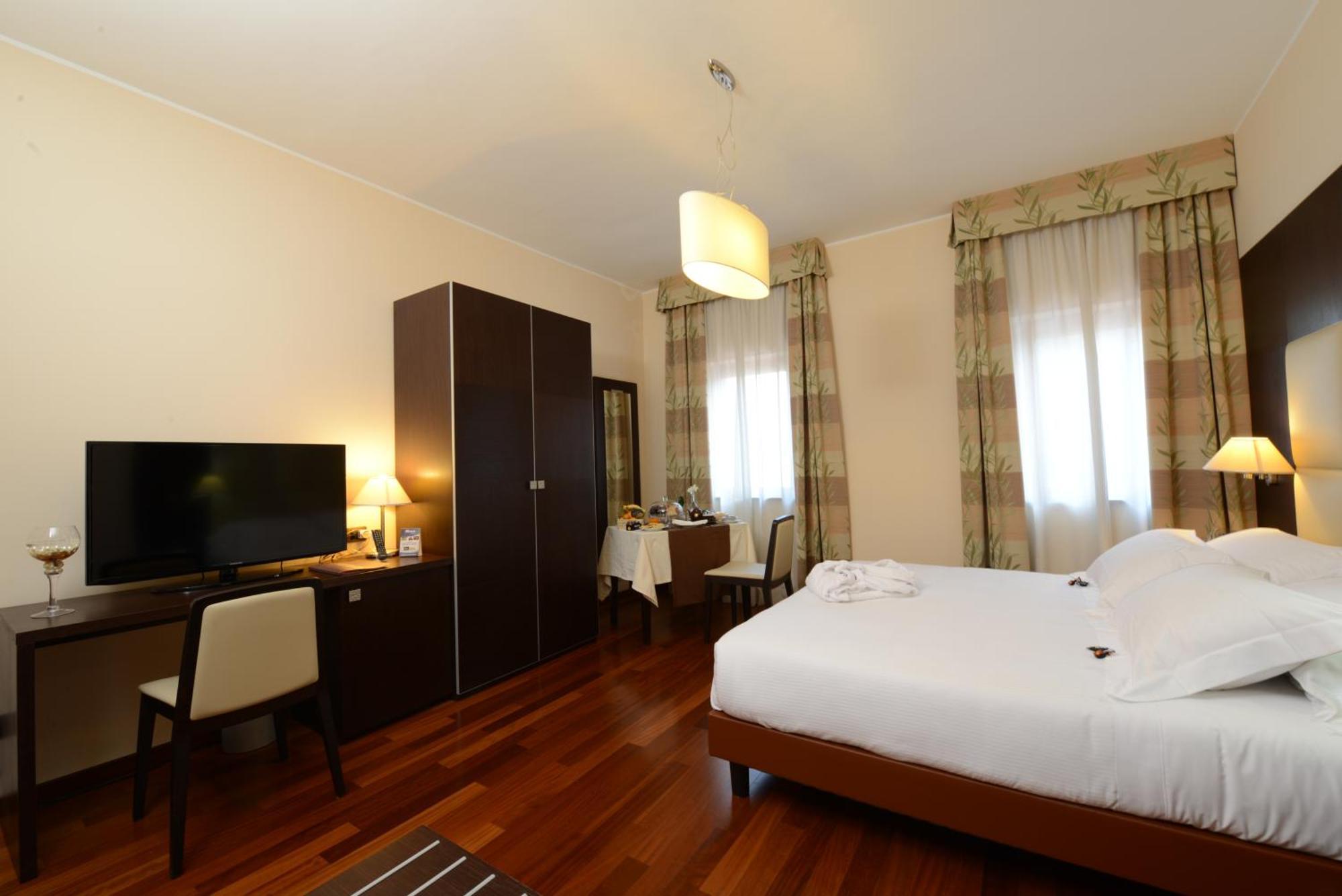 Double Room,1209741610:JPEG