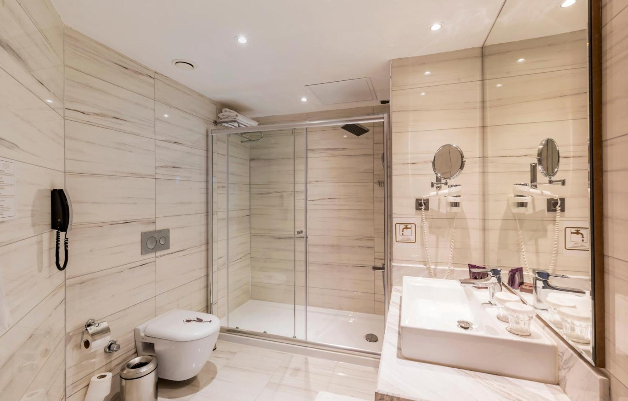 Suite Spa Bath Sea View