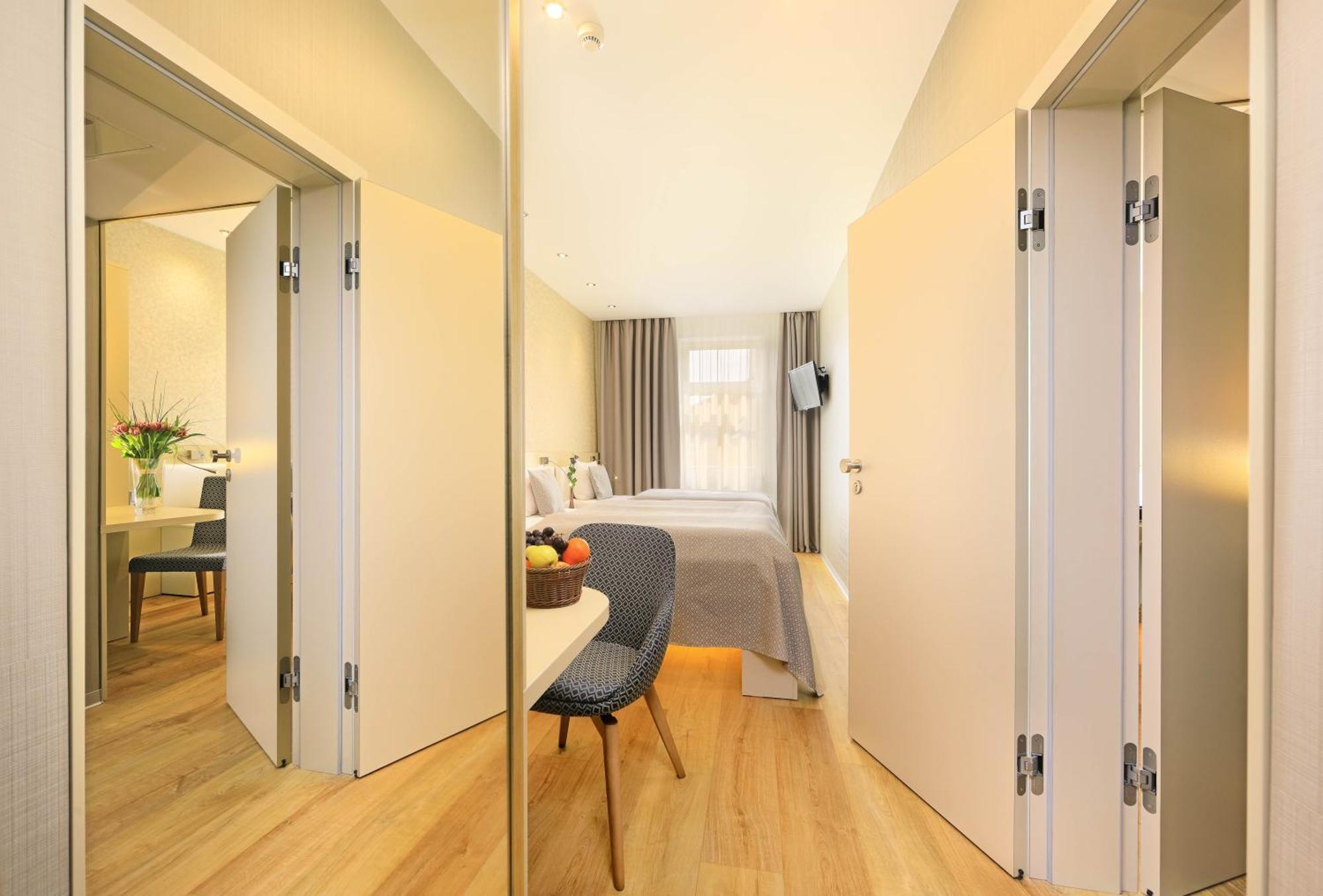 Deluxe Triple Room,1553777848:JPEG