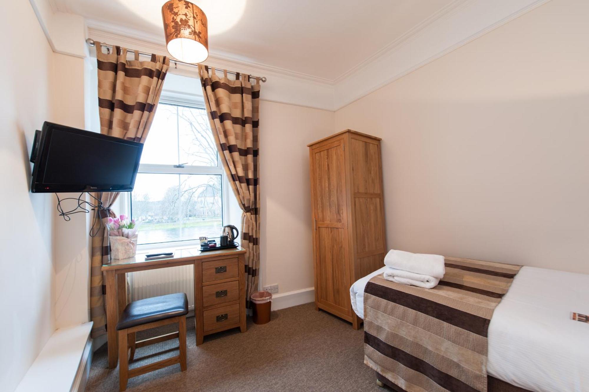 Cosy Single Room,1275191881:JPEG