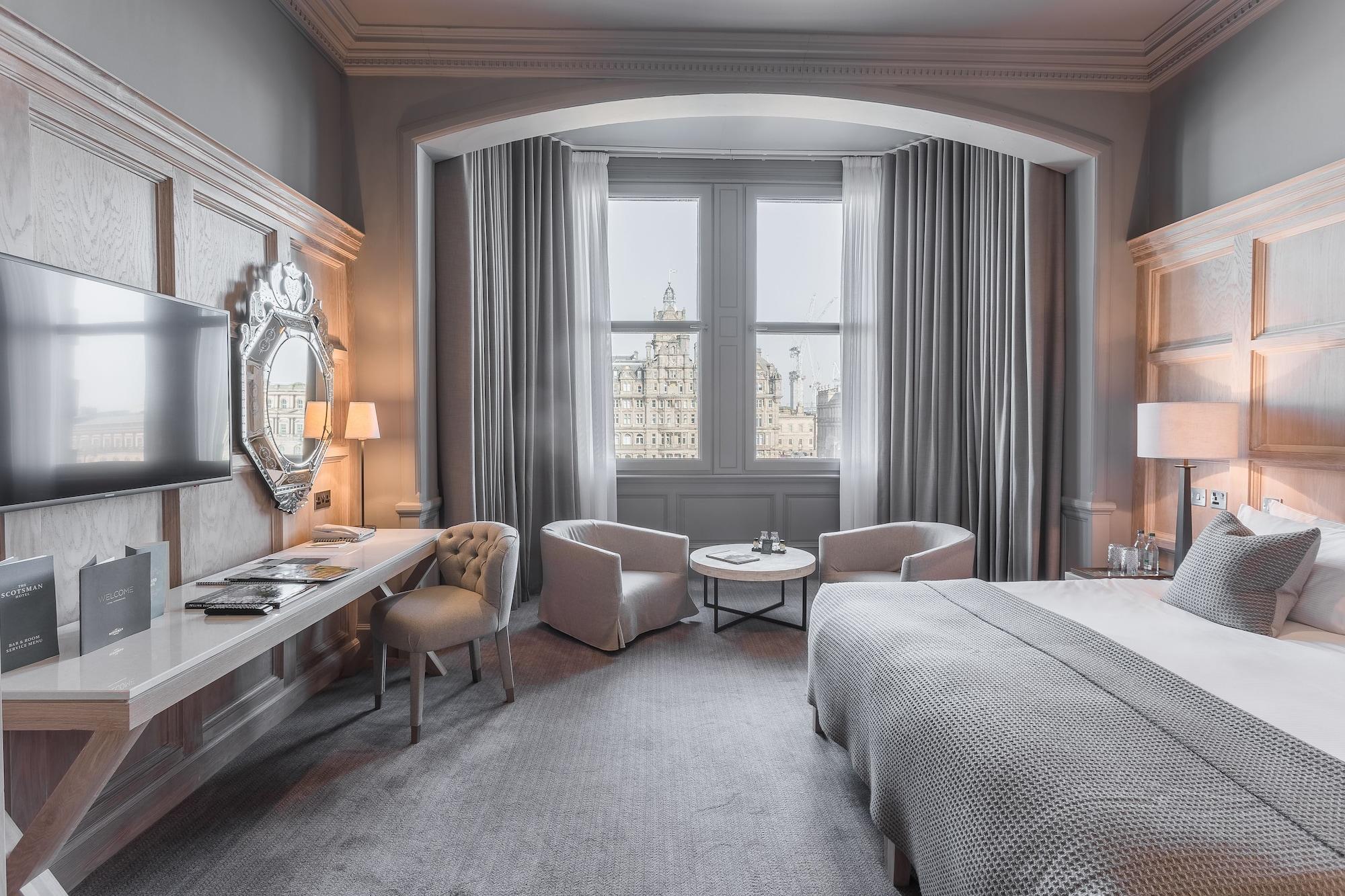 Director Twin or Double Room City View