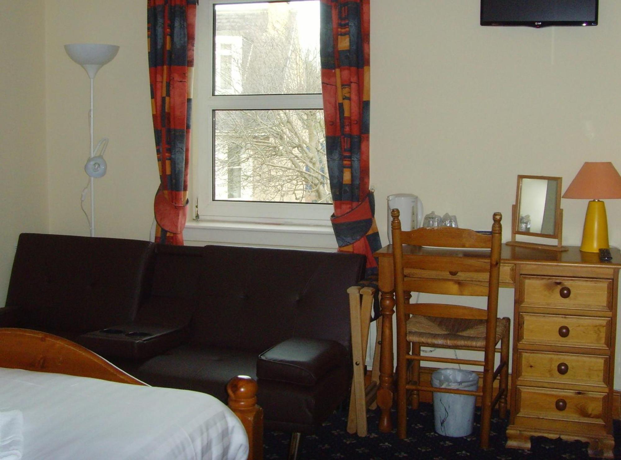 Double Room Private Bathroom