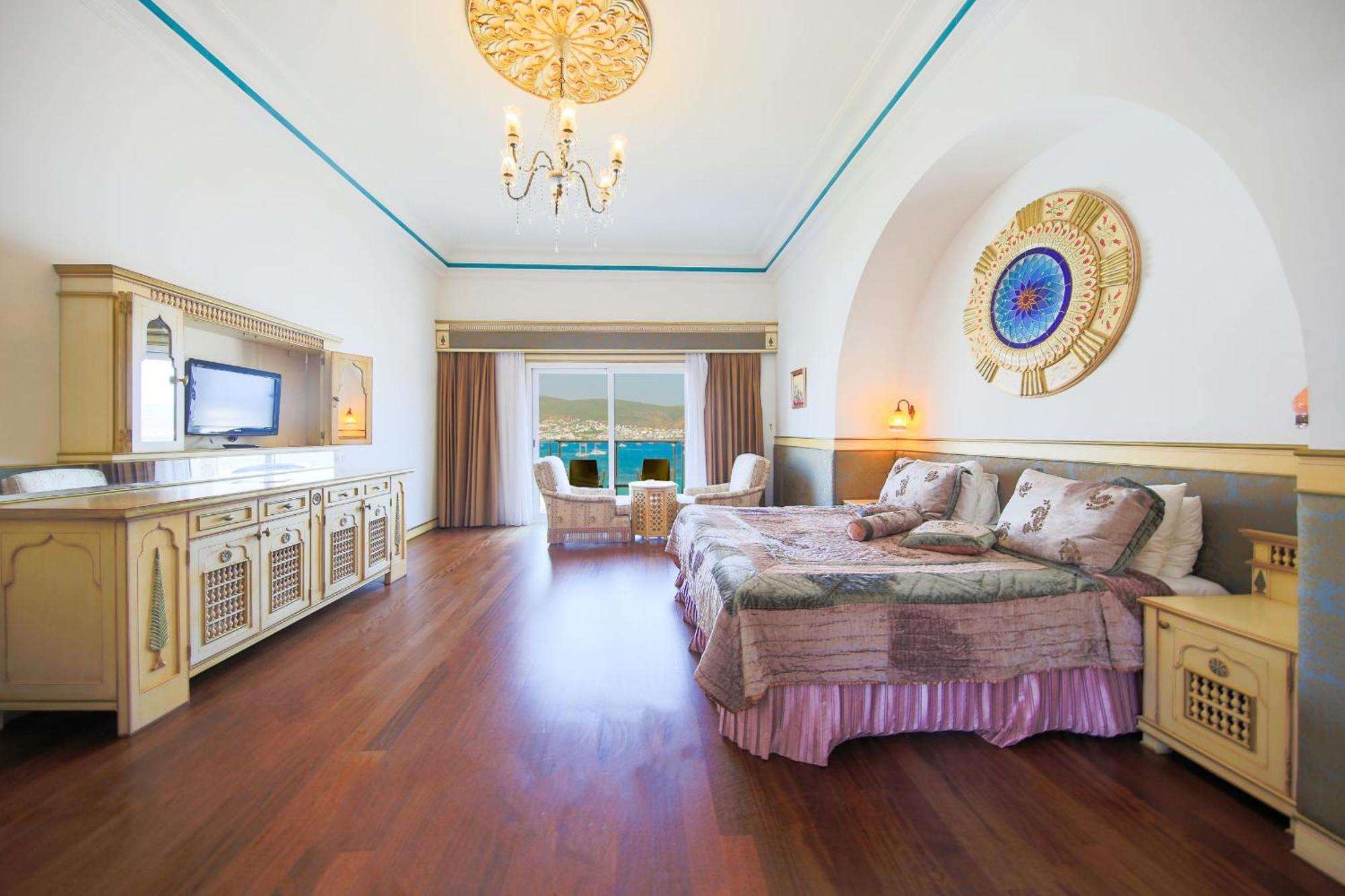 King Suite Sea View