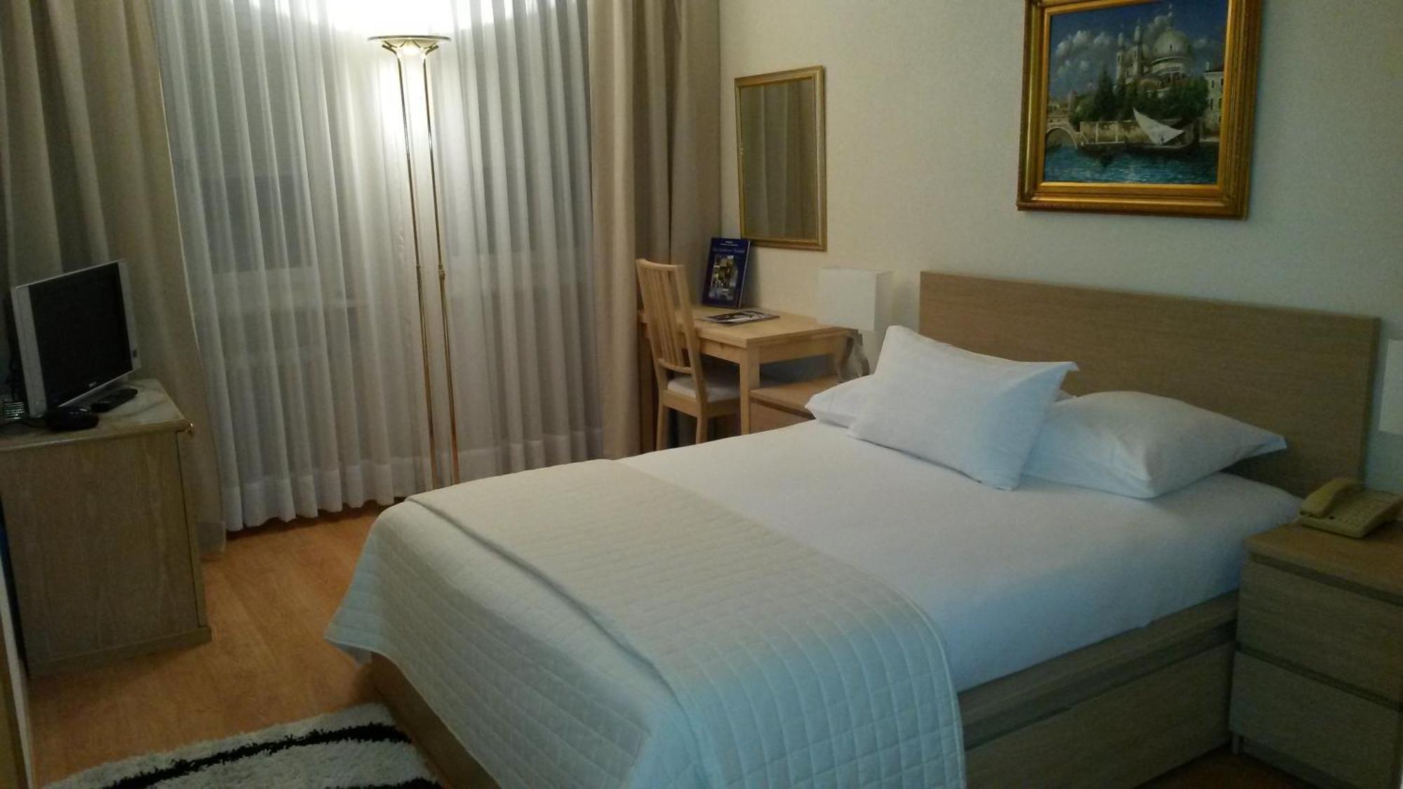 Double Room,691722078:JPEG