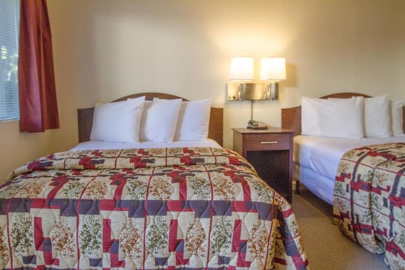 Superior Double Room Two Double Beds,1210498960:JPEG