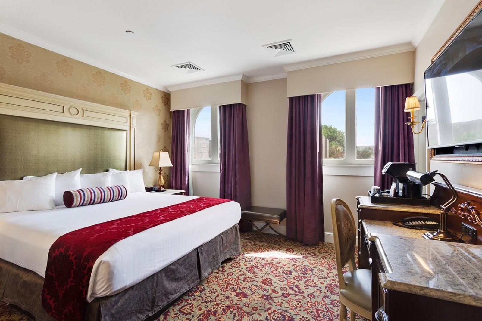 Deluxe King Room