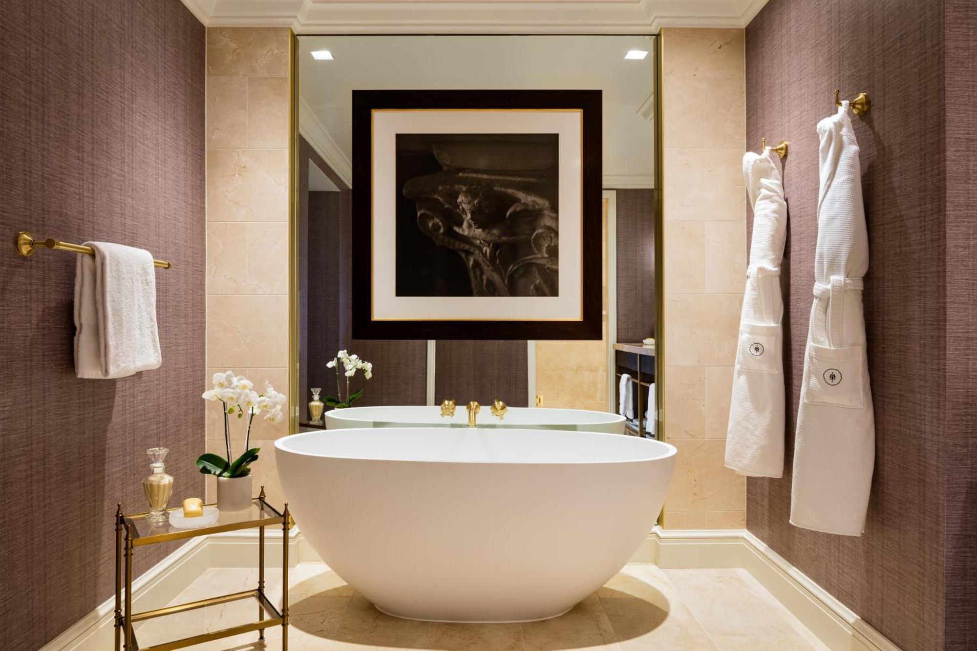 Manor Suite