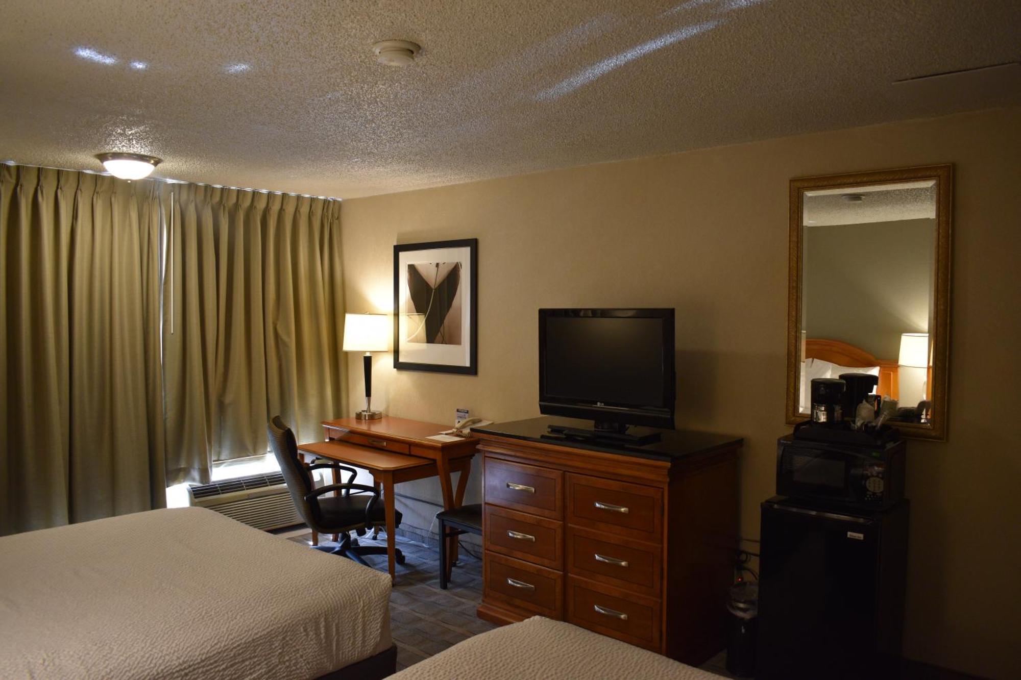 Queen Room Two Queen Beds