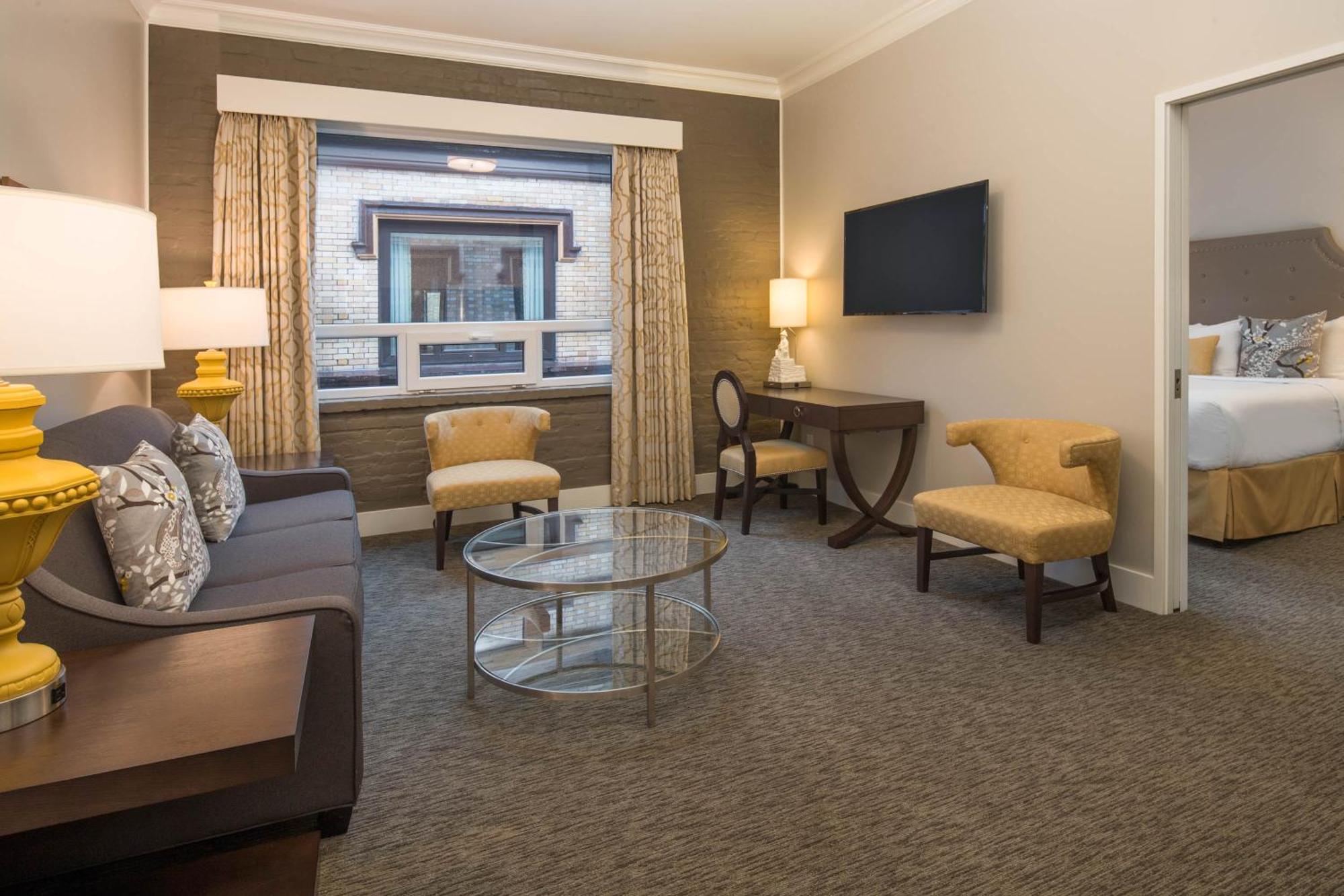 Executive King Suite,1434733618:JPEG